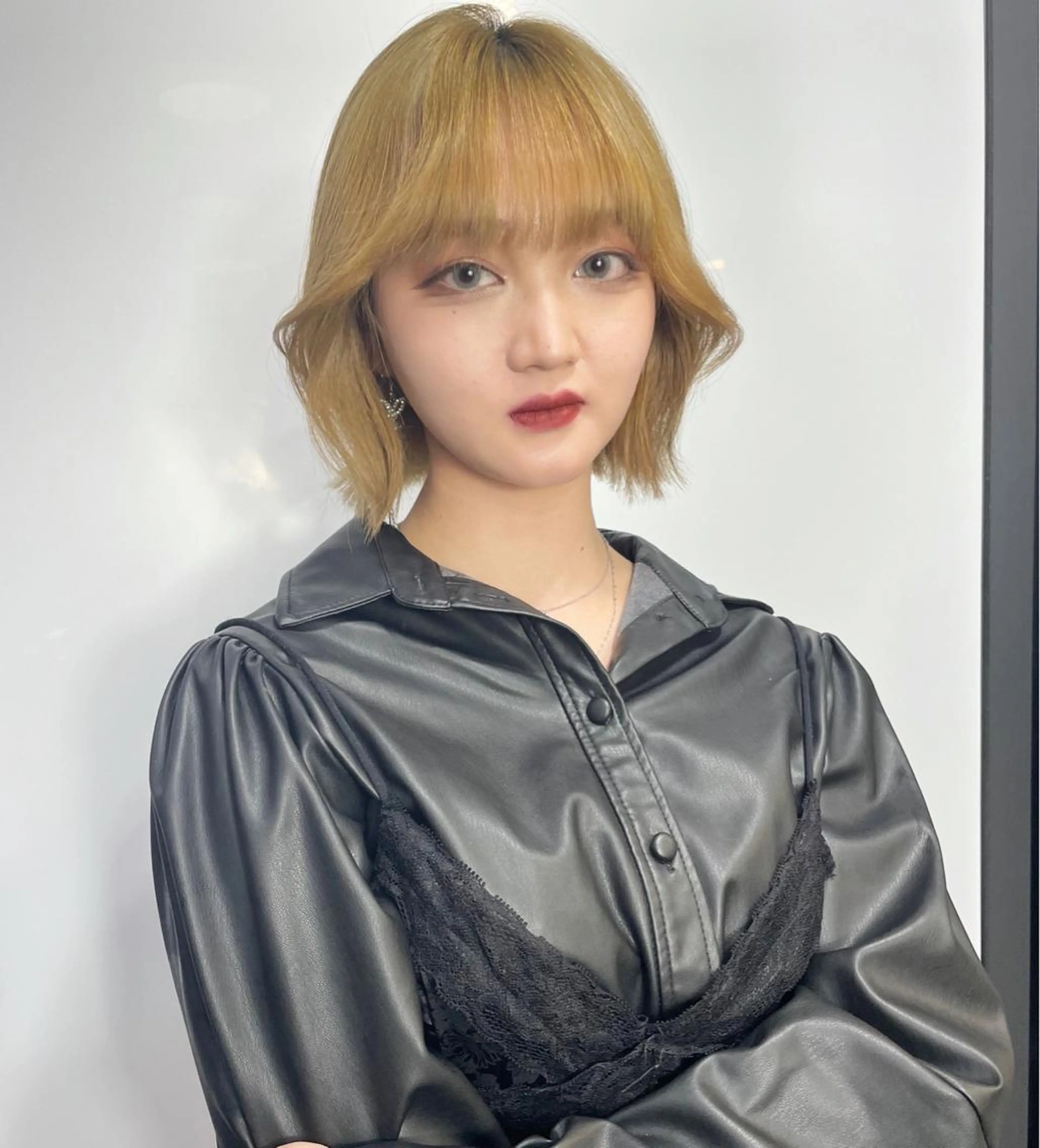 ミディアム ヘアアレンジ 🫧🇰🇷韓国ヘア レイヤー🐺Yutaのヘアスタイル