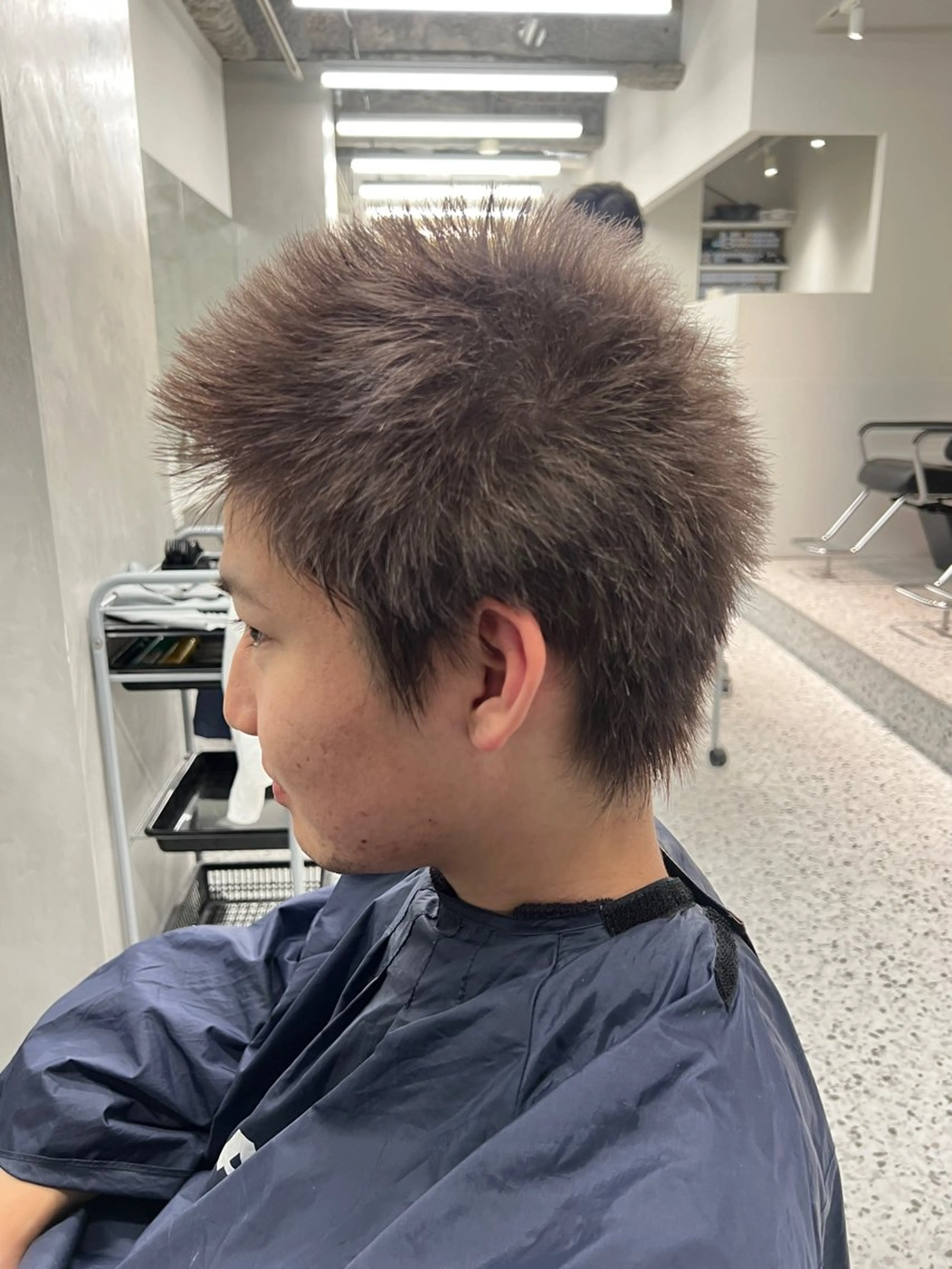 カラー アッシュ アッシュグレー アッシュグレージュ ブリーチ グレージュ Ace men's salon 名駅所属・あずこう/メンズ ヘア/ヘアカラーのヘアスタイル