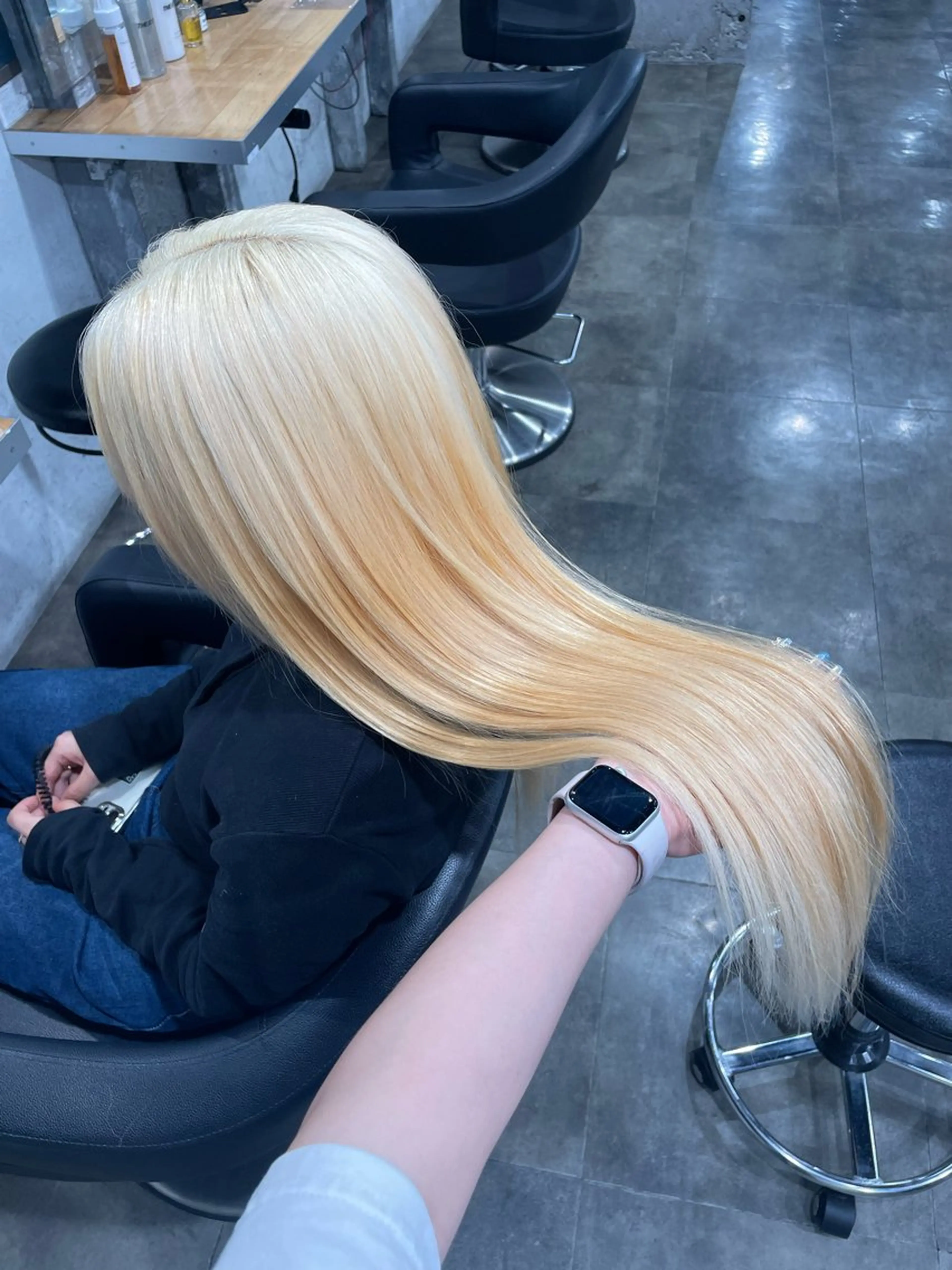 ロング カラー ヘアカラー ハイトーンブロンド 横浜💞ミオのヘアスタイル