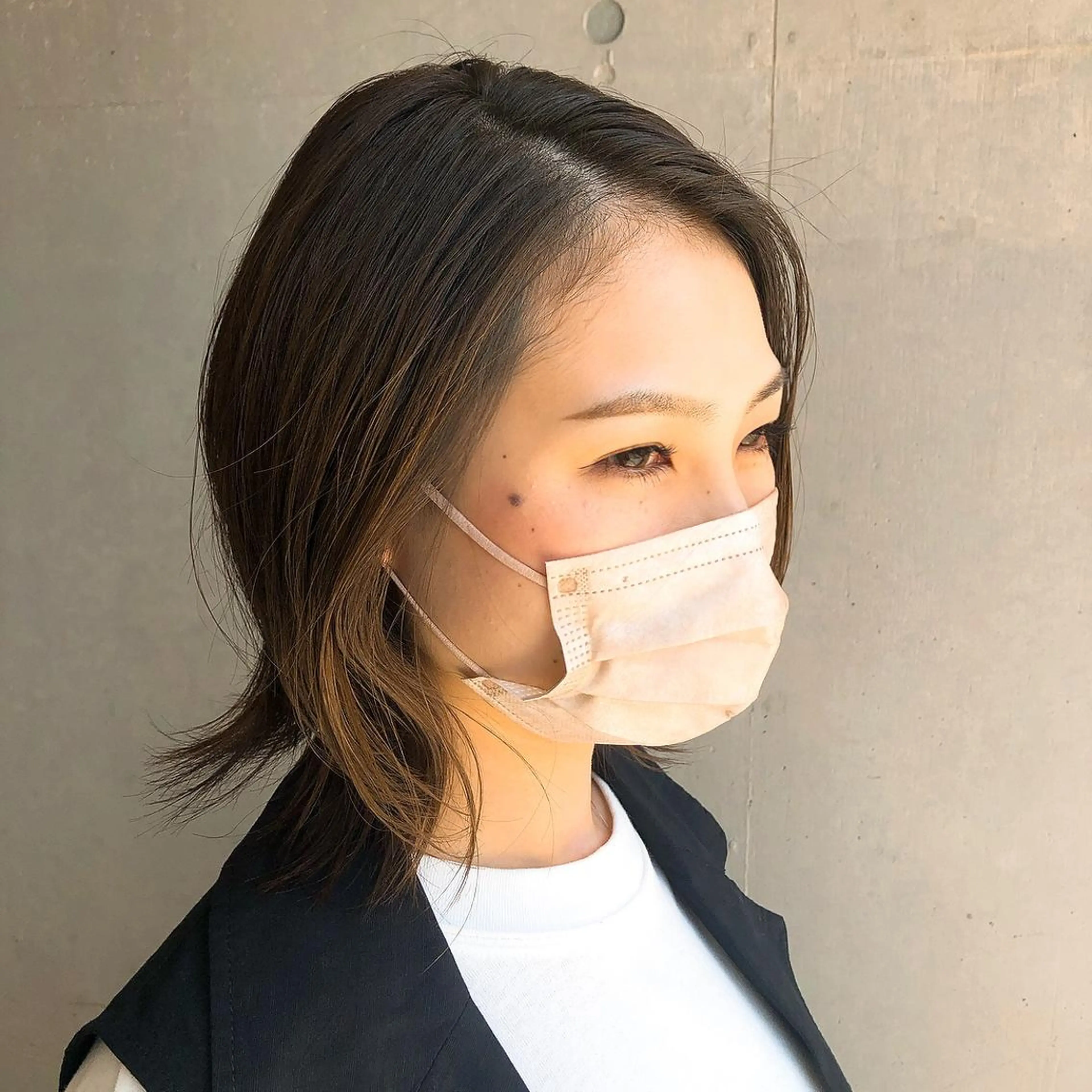 ミディアム 外ハネヘア カット ヘアカラー Glanz hair所属・Glanz hair 坂牛匠のヘアスタイル