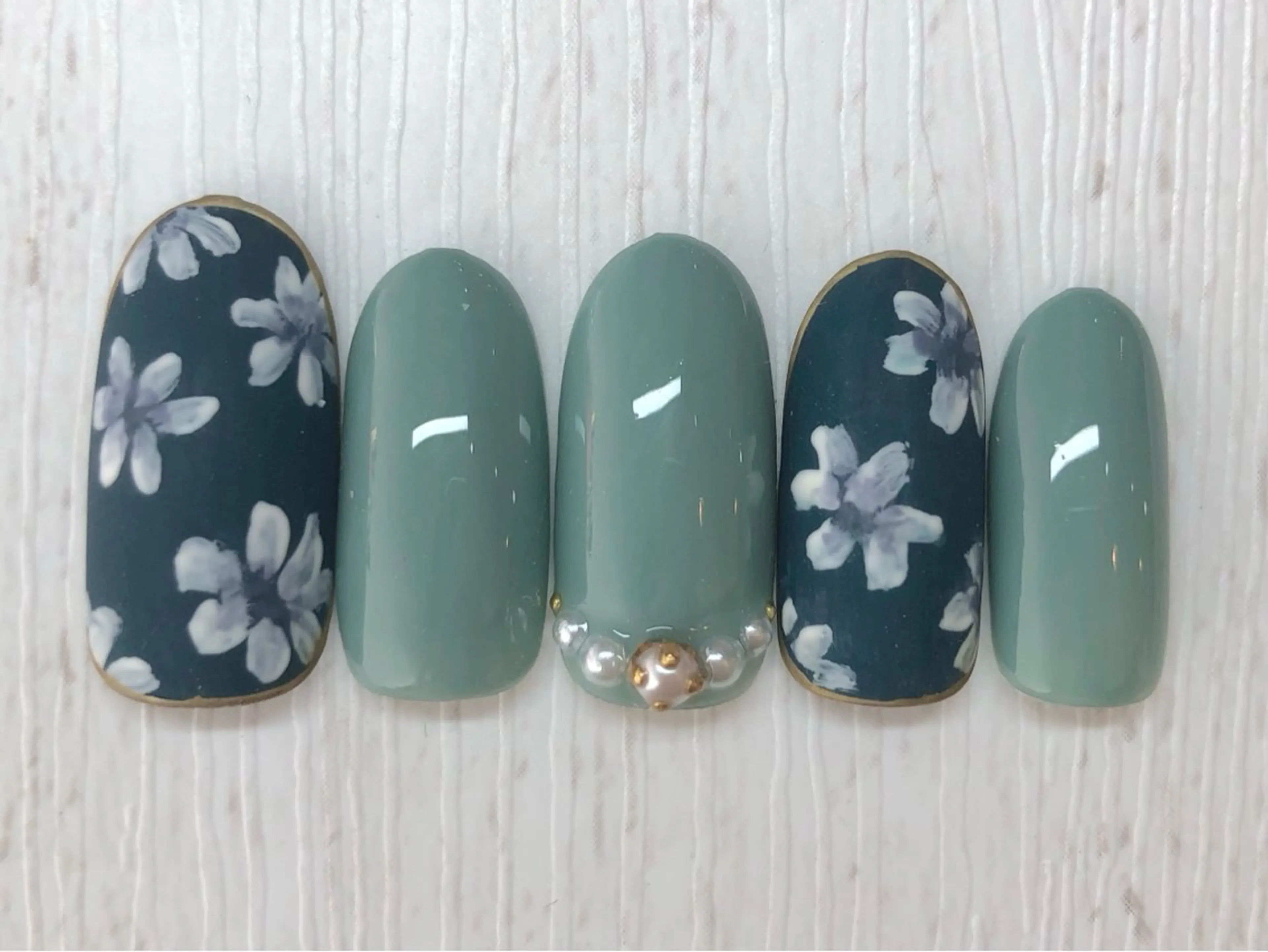 ネイル ハンドネイル Aube Nail 佐藤のネイルデザイン