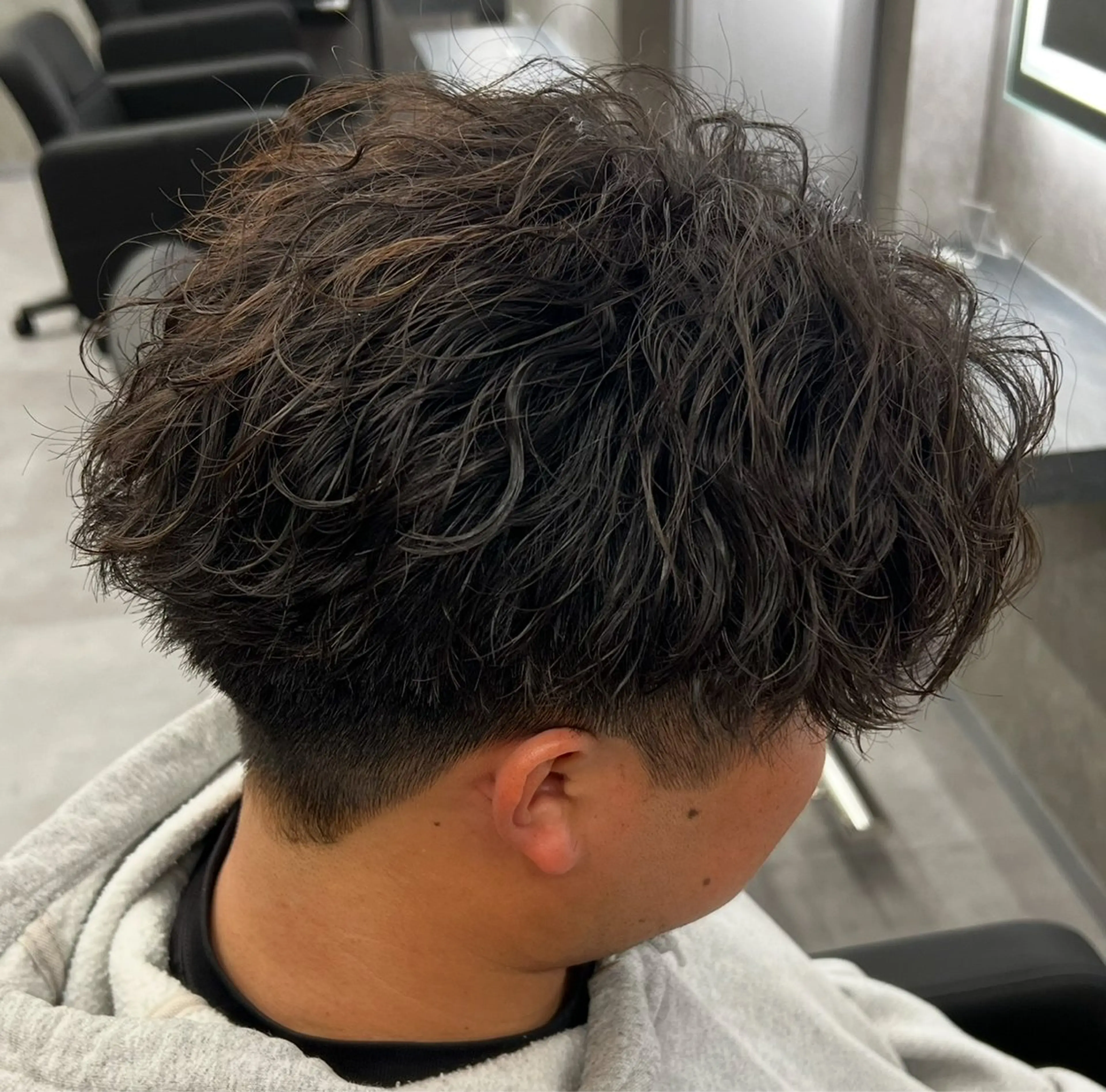 ショート パーマ メンズ メンズパーマ 波巻きパーマ カット パーマ メンズウルフ特化🐺 🔥長山耕大🔥のヘアスタイル