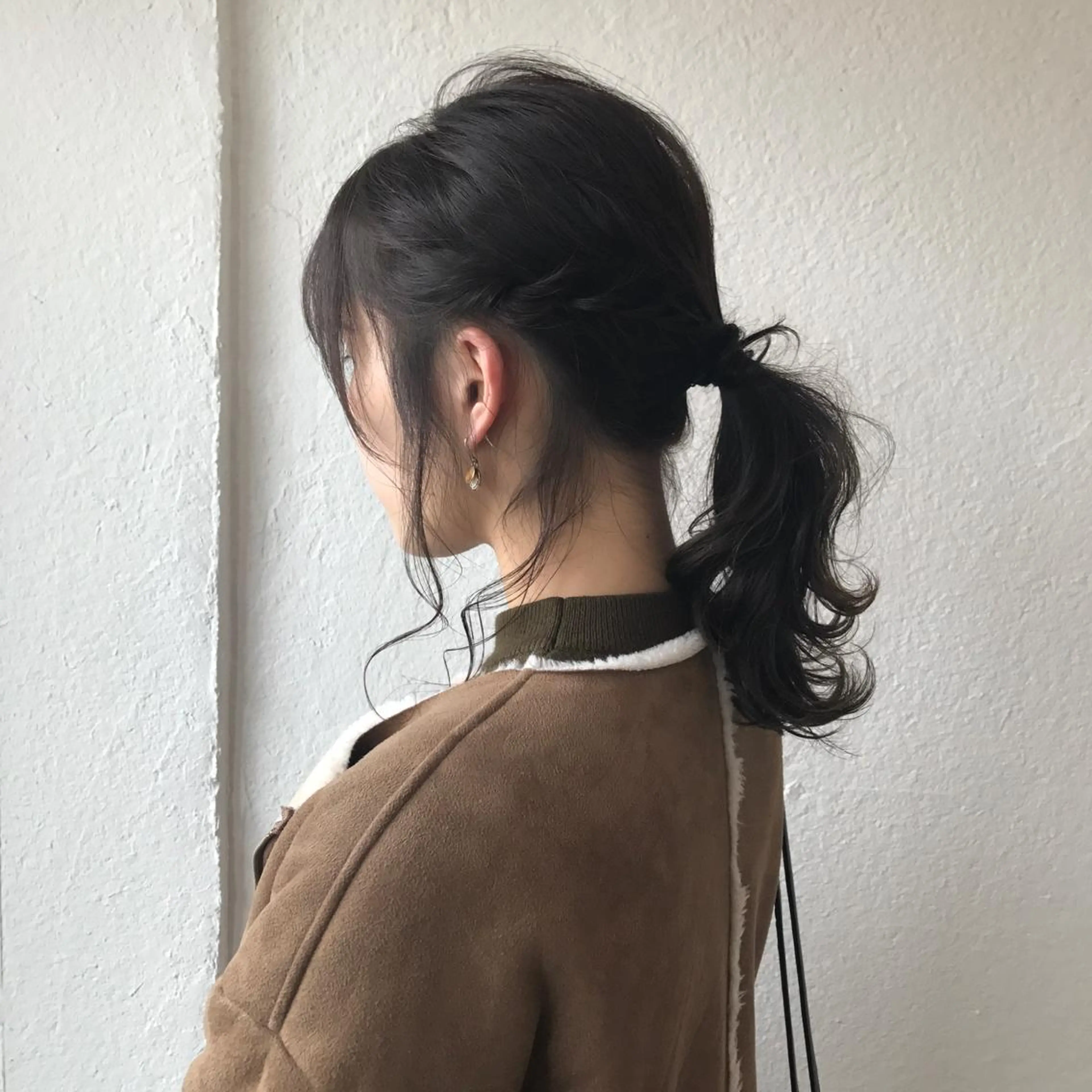 セミロング カラー ブラウンカラー オリーブブラウン ヘアカラー 入江 志穂のヘアスタイル
