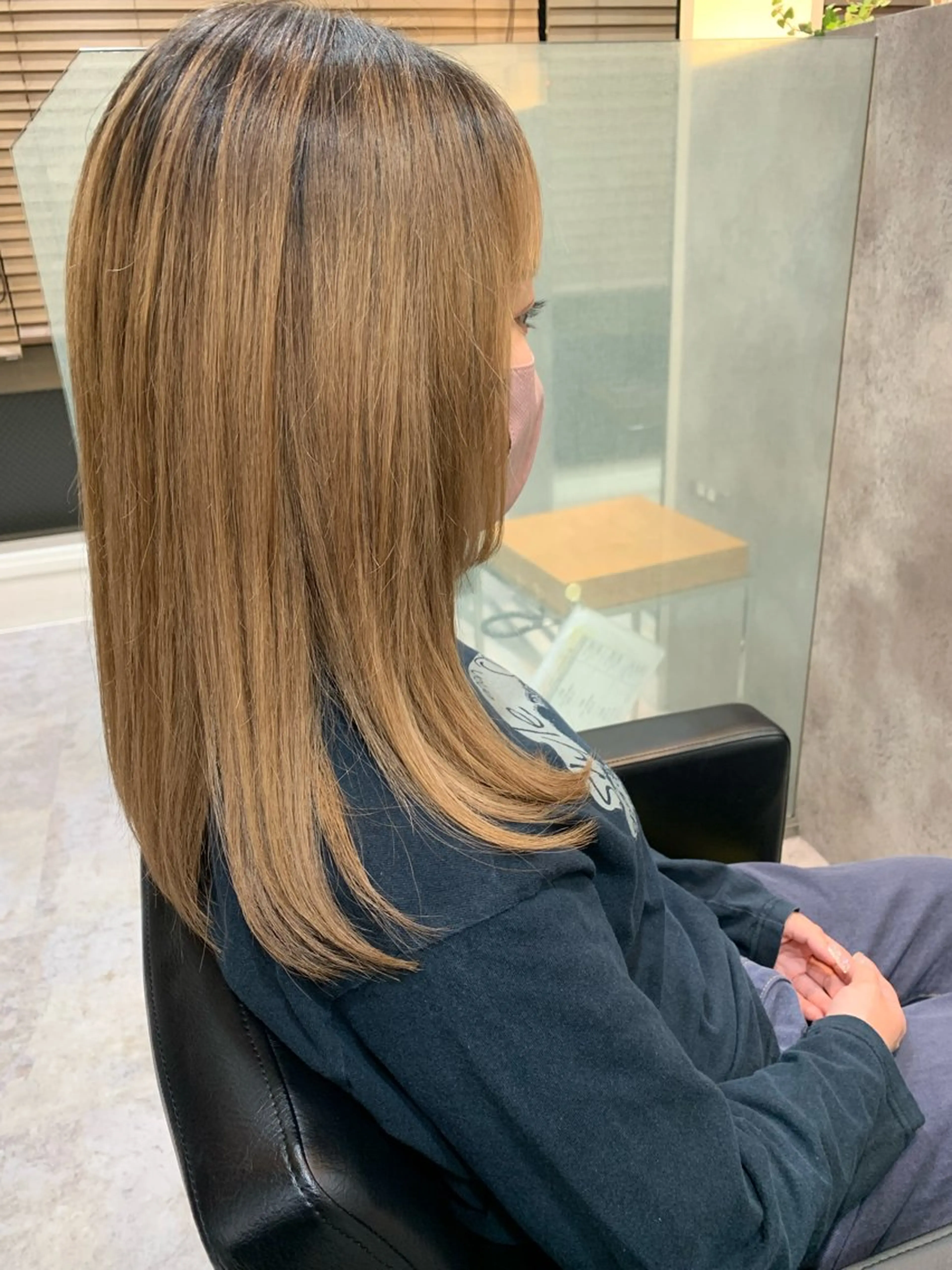 セミロング 姫カット カット トリートメント 北川 栞菜のヘアスタイル