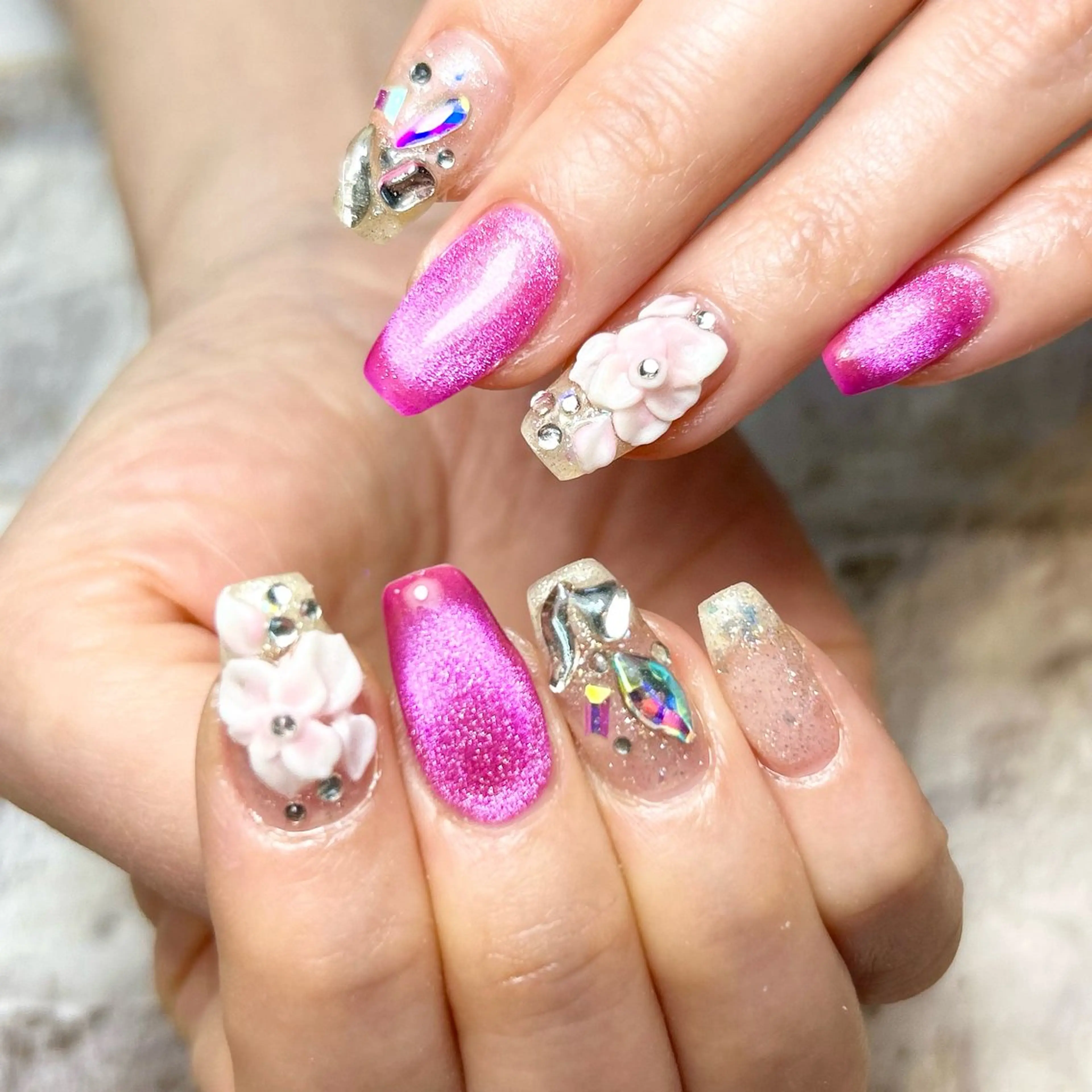 ネイル フラワーネイル ネイルサロンmuumii所属・東十条muumii ネイルまつ毛のネイルデザイン