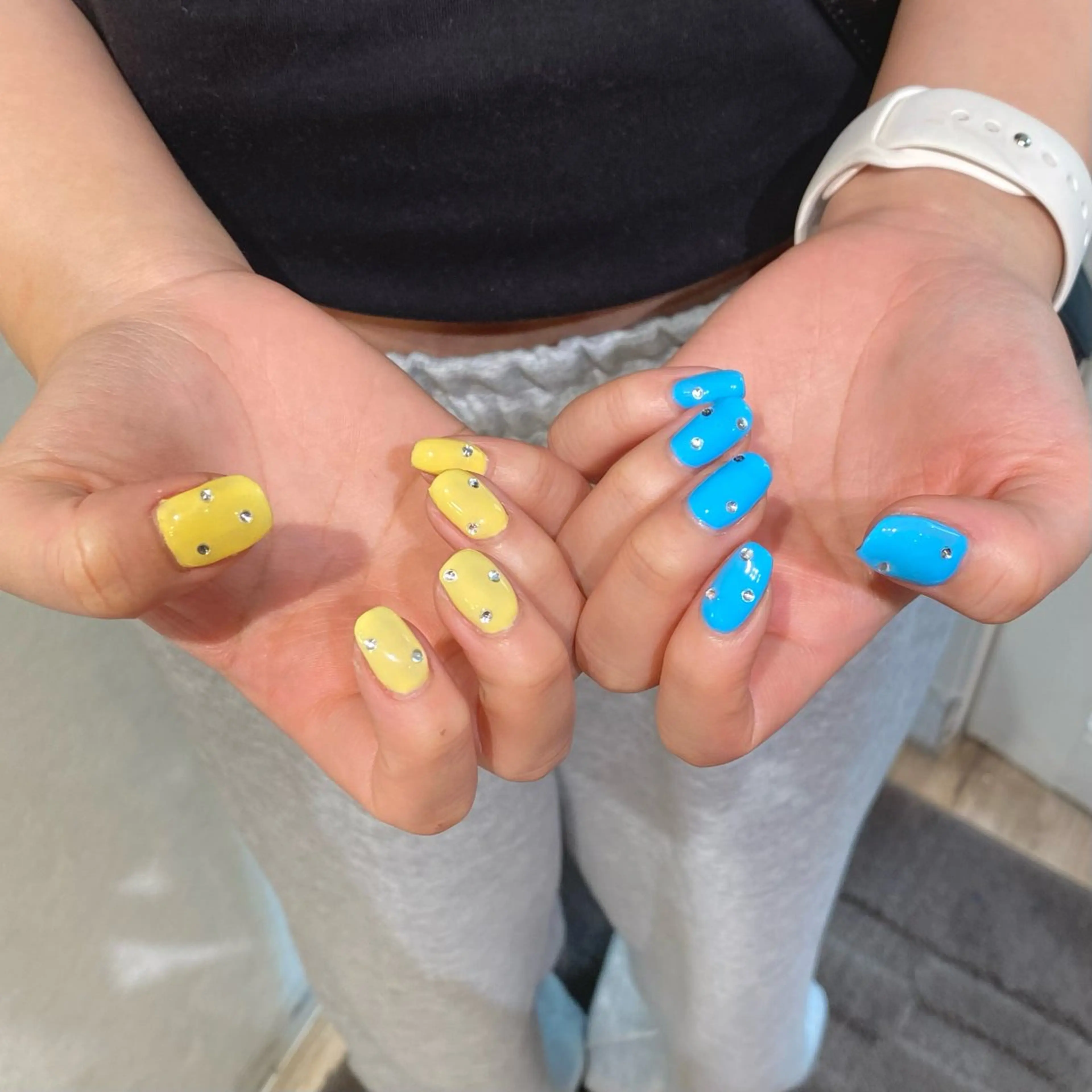 ネイル ハンドネイル 【nail /暖色 カラー】ナナコ🎀のネイルデザイン