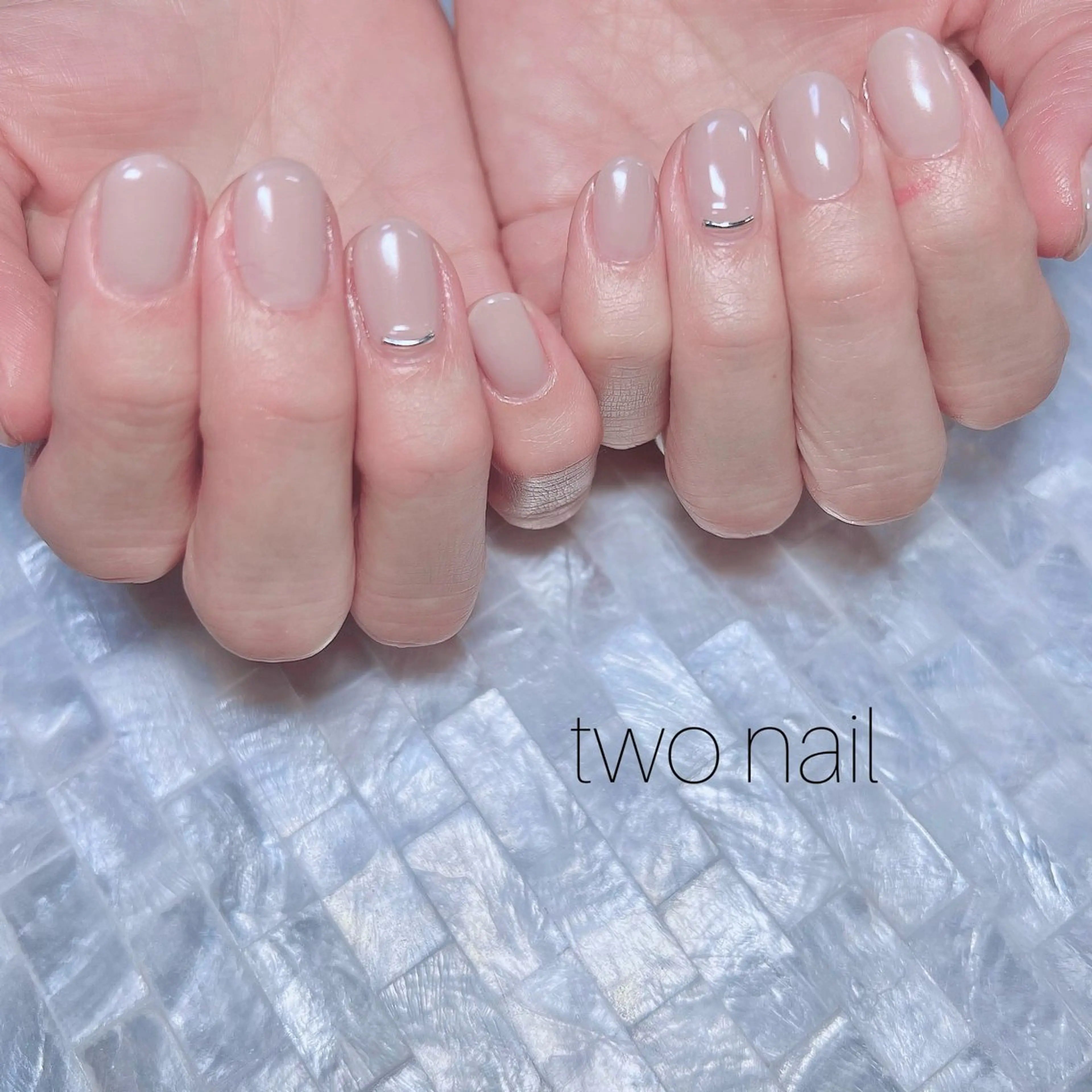 ネイル ネイルチップ ホワイト ハンドネイル two nailのネイルデザイン