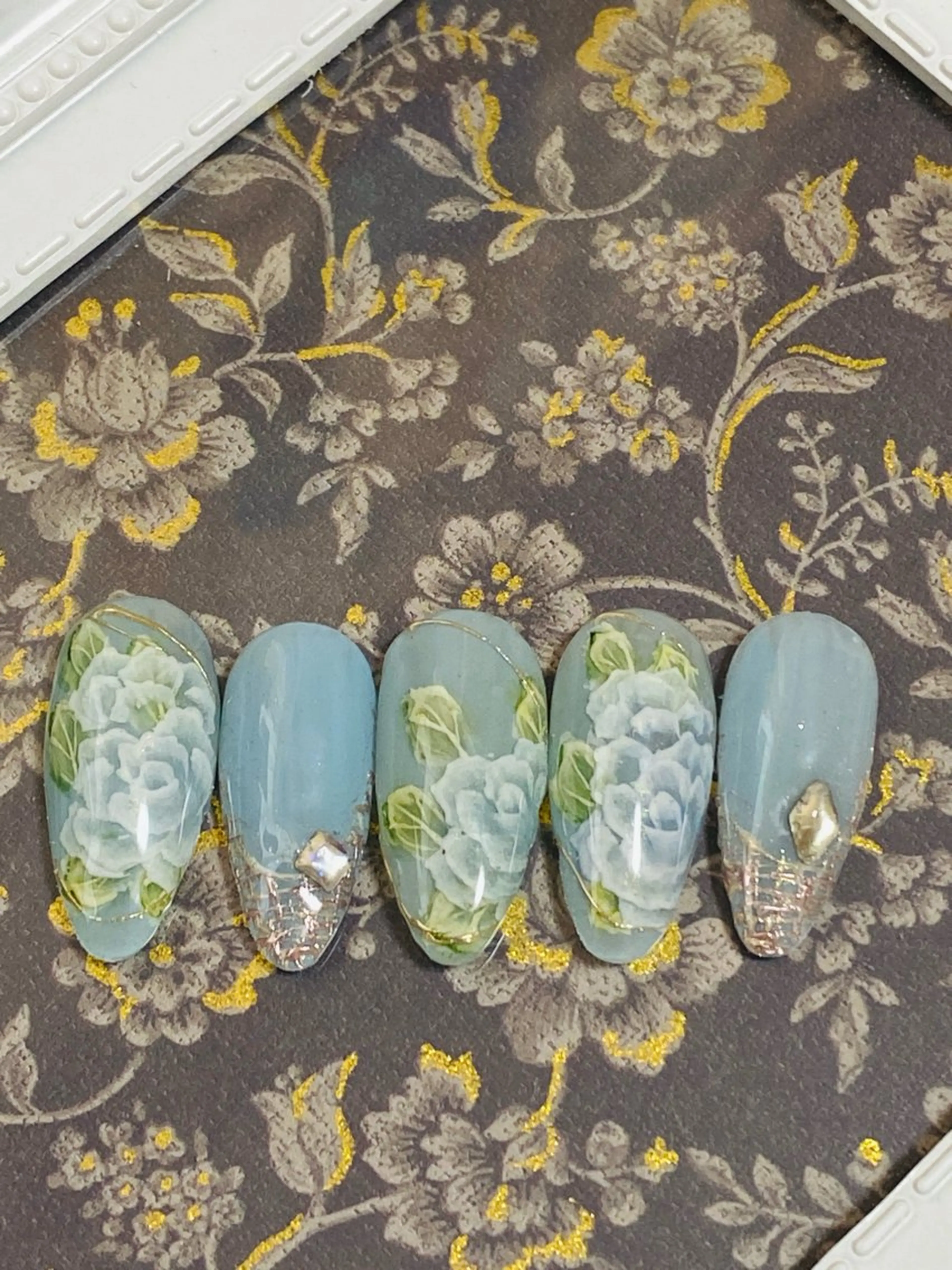 ネイル フラワーネイル 自宅ネイルサロン ♦️nuance♦️のネイルデザイン