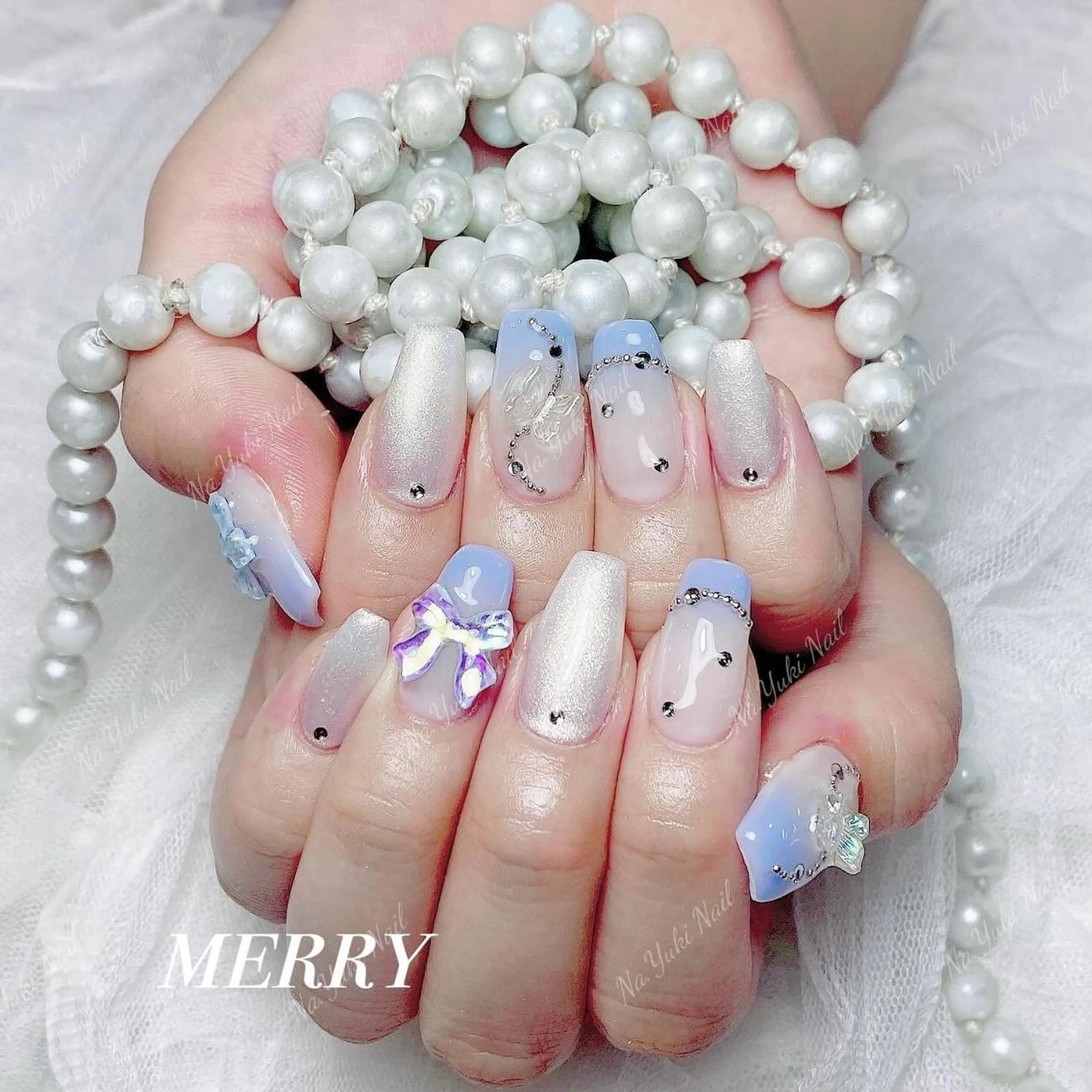 ネイル Queenie 🦋のネイルデザイン