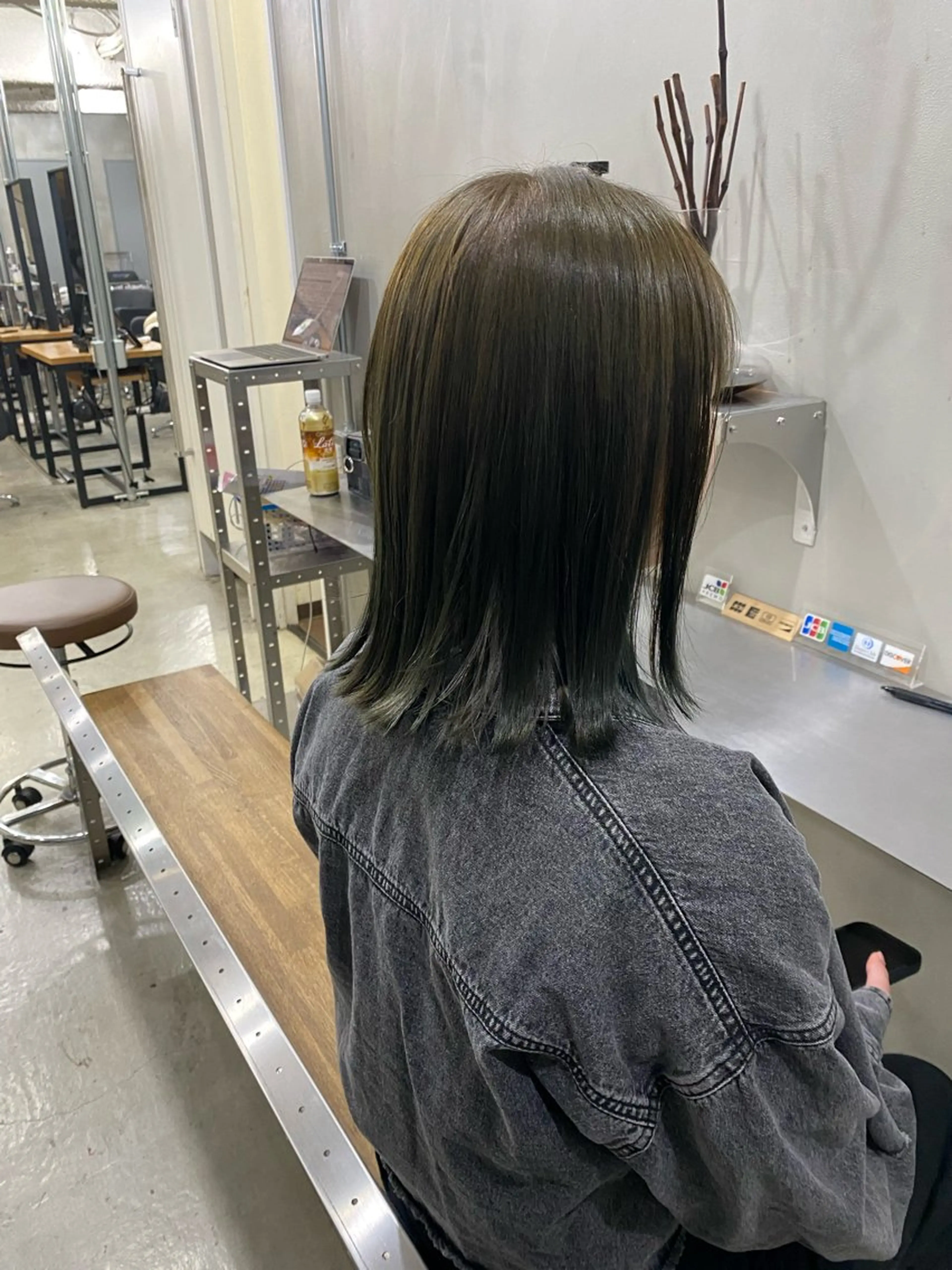 セミロング ヘアカラー トリートメント Ra-Ffichi by siun所属・宮田海聖 ナチュラル/美髪のヘアスタイル