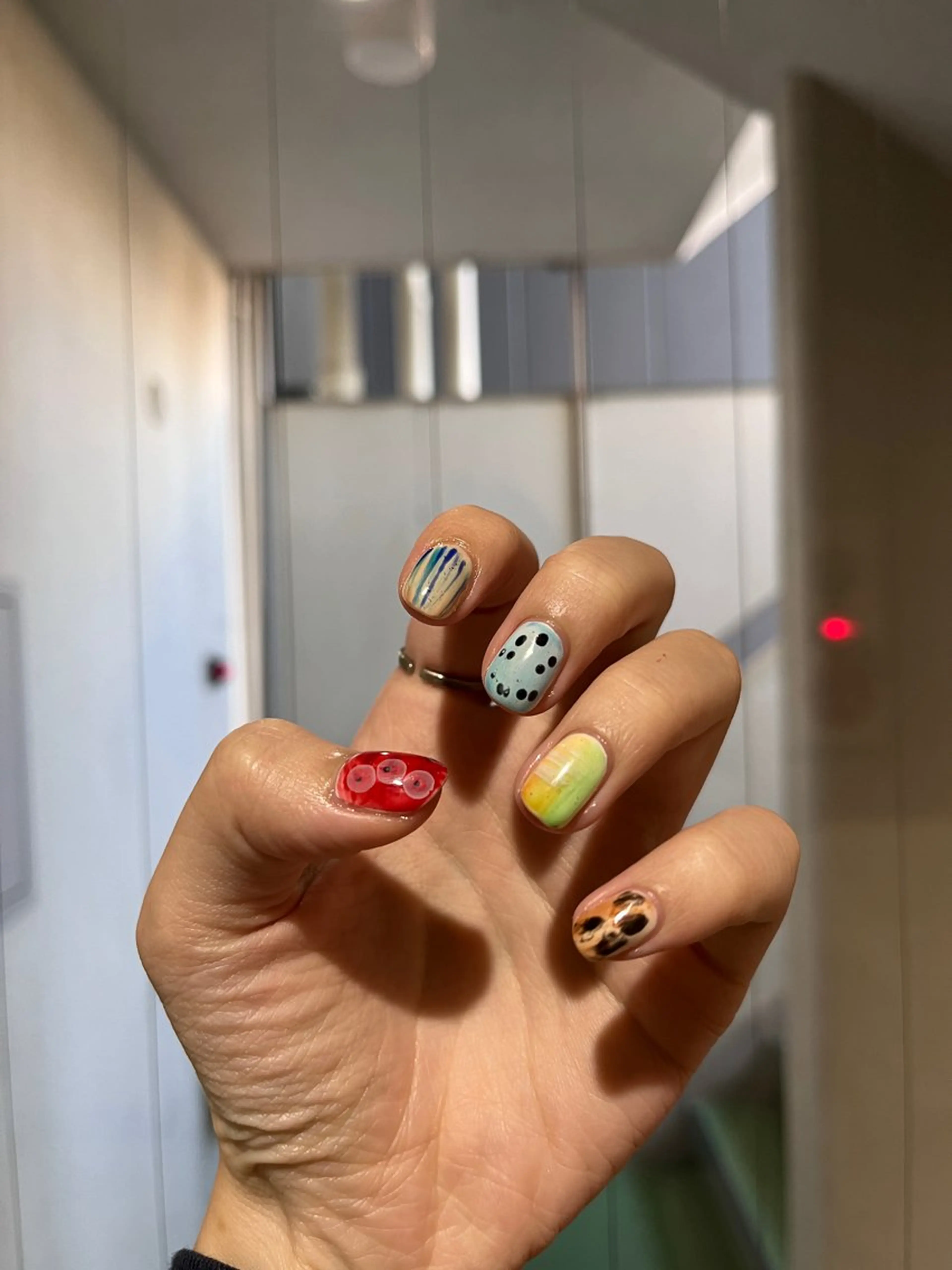 ネイル R nail salon新宿三丁目店所属・R nailのネイルデザイン