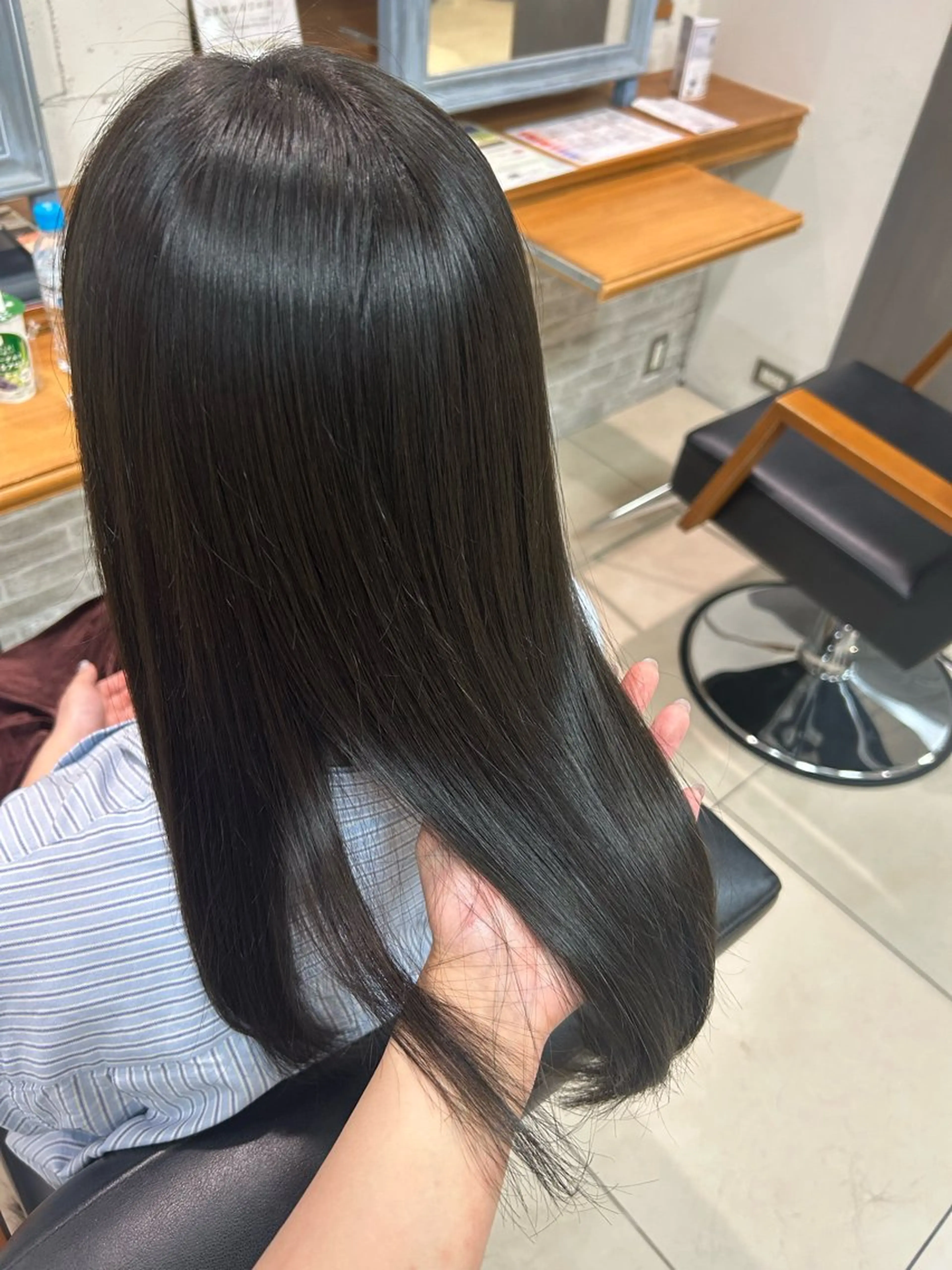 カラー グレージュ オリーブグレージュ オリーブグレー パーマ/アレンジ/ 束間まつげ🌼のヘアスタイル