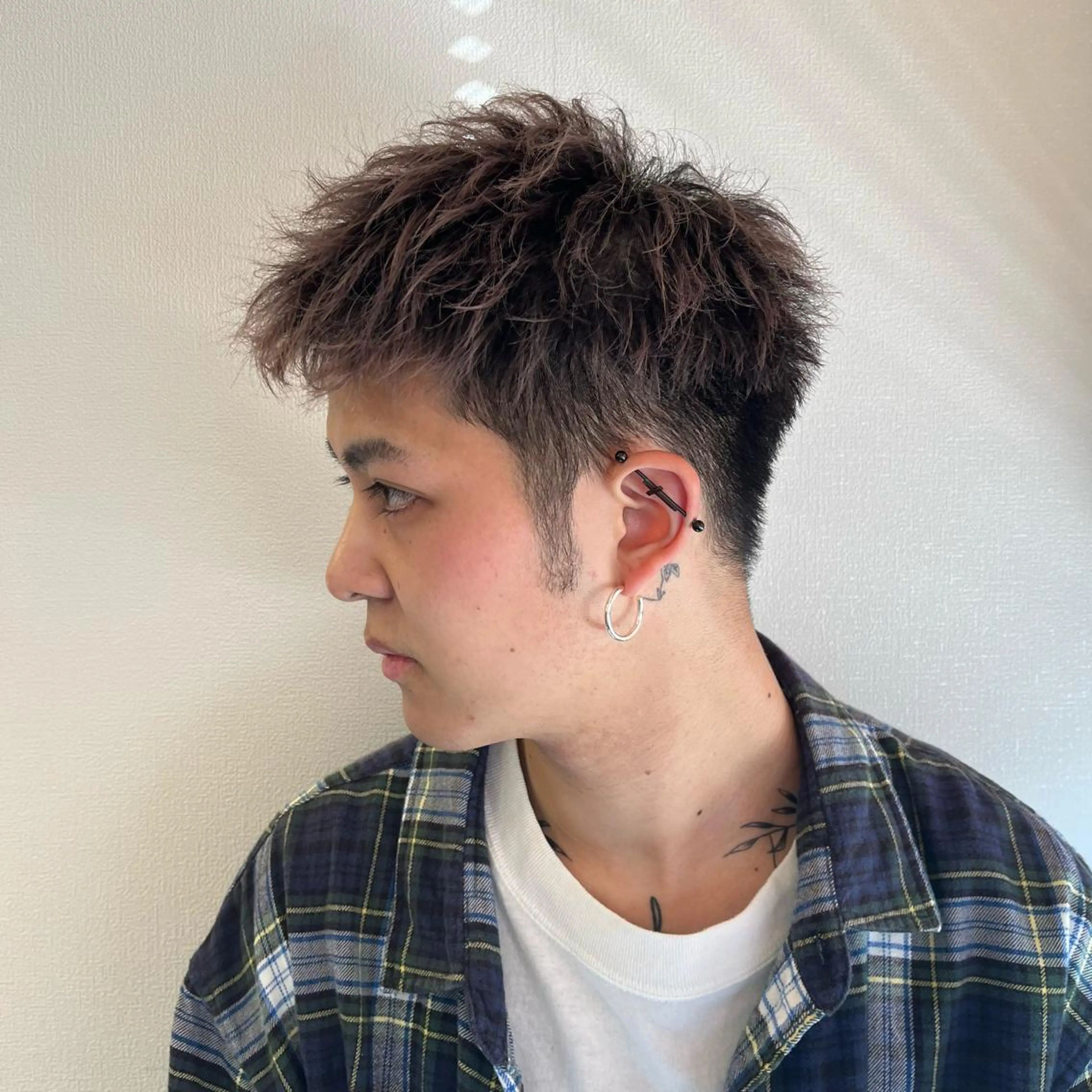 ショート カラー メンズ ラベンダーカラー シルバー カット ヘアカラー メンズ特化美容師/ 藤戸 椋のヘアスタイル