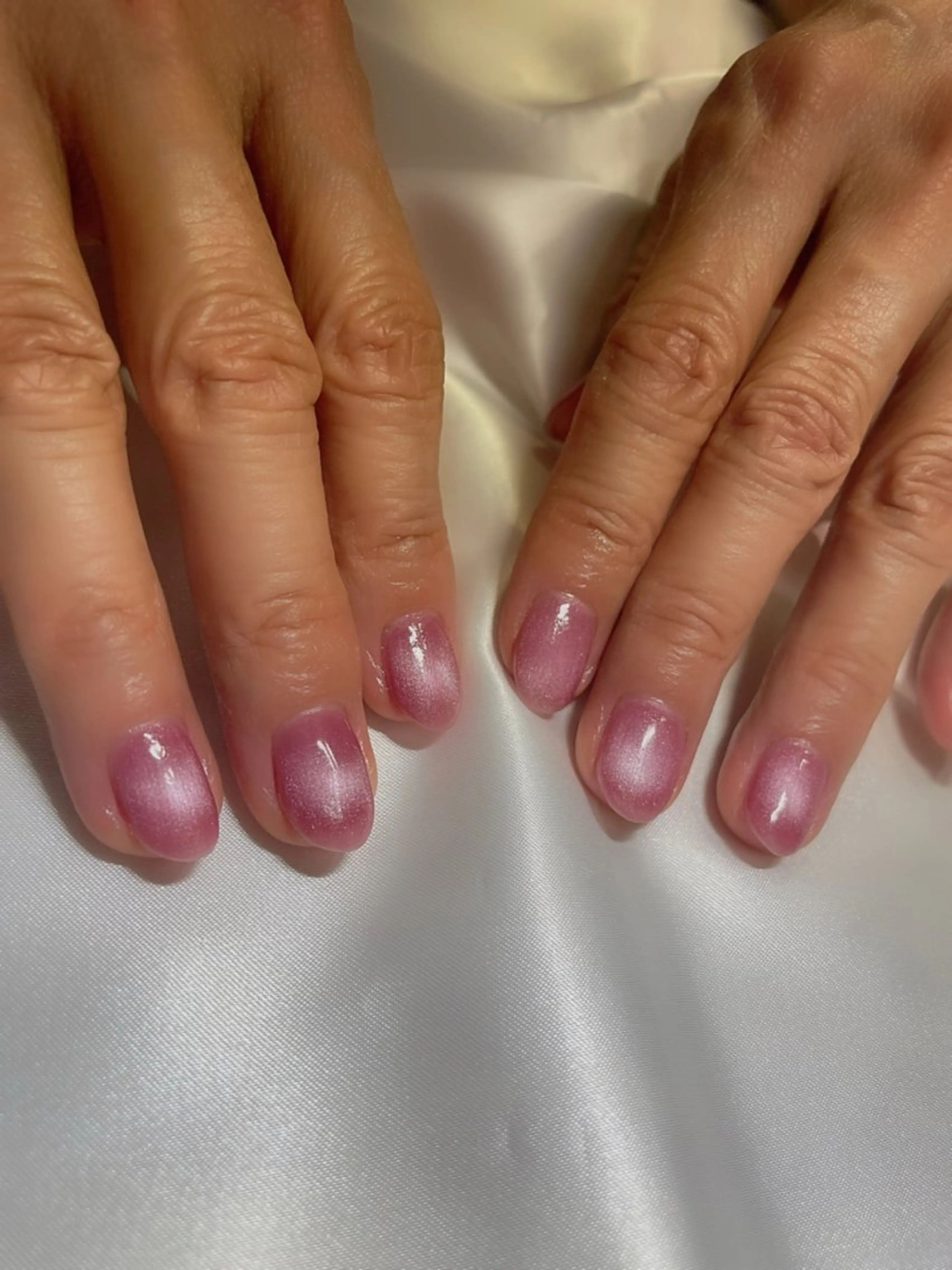 ネイル マグネットネイル マグネットワンカラー ワンカラーネイル ピンク ハンドネイル ROPE nail ロペネイルのネイルデザイン