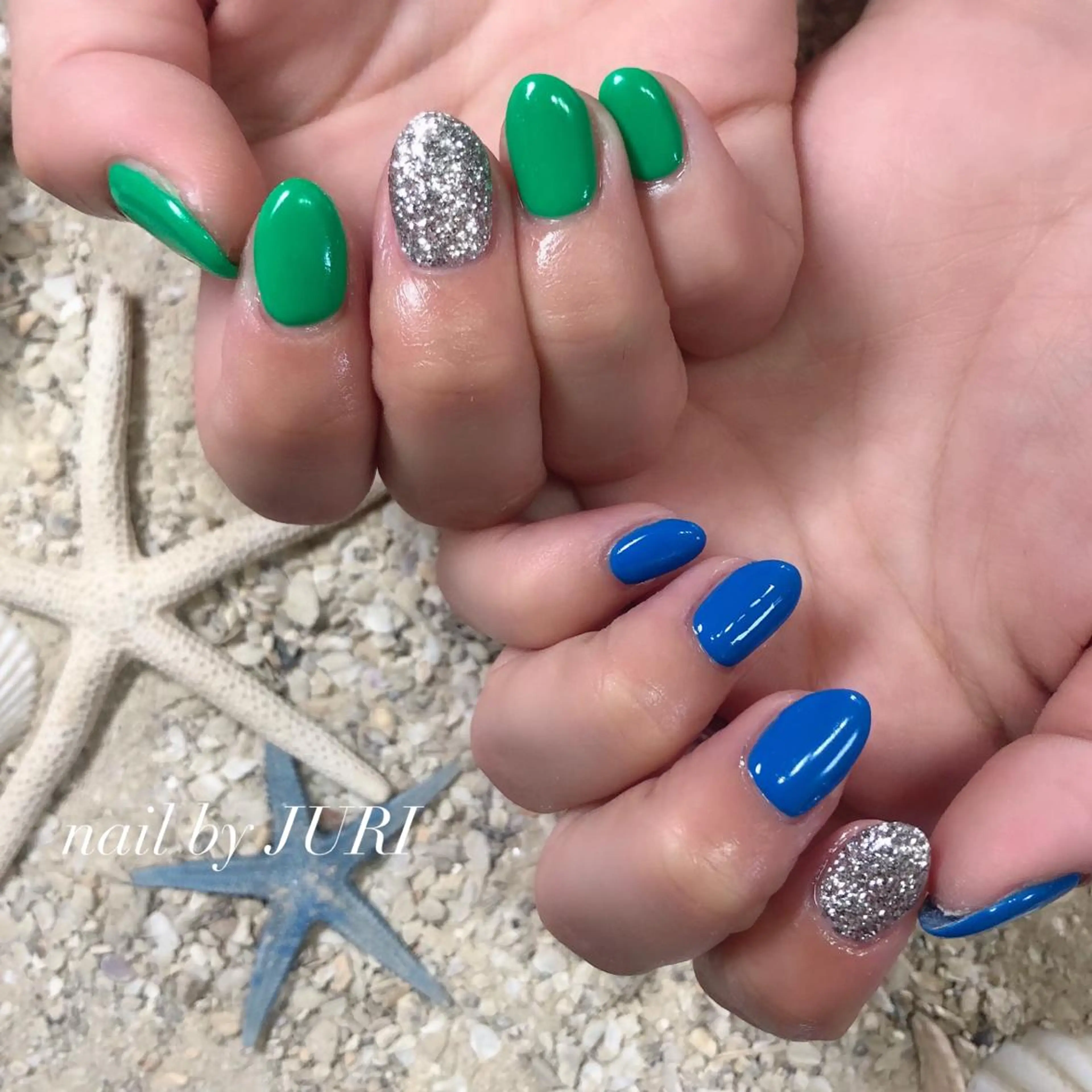 ネイル フットネイル フレンチネイル ジェルネイル ラメ(グリッター) ラメグラデーション NEO Beauty Salon所属・𝐍𝐄𝐎 𝐉𝐔𝐑𝐈のネイルデザイン