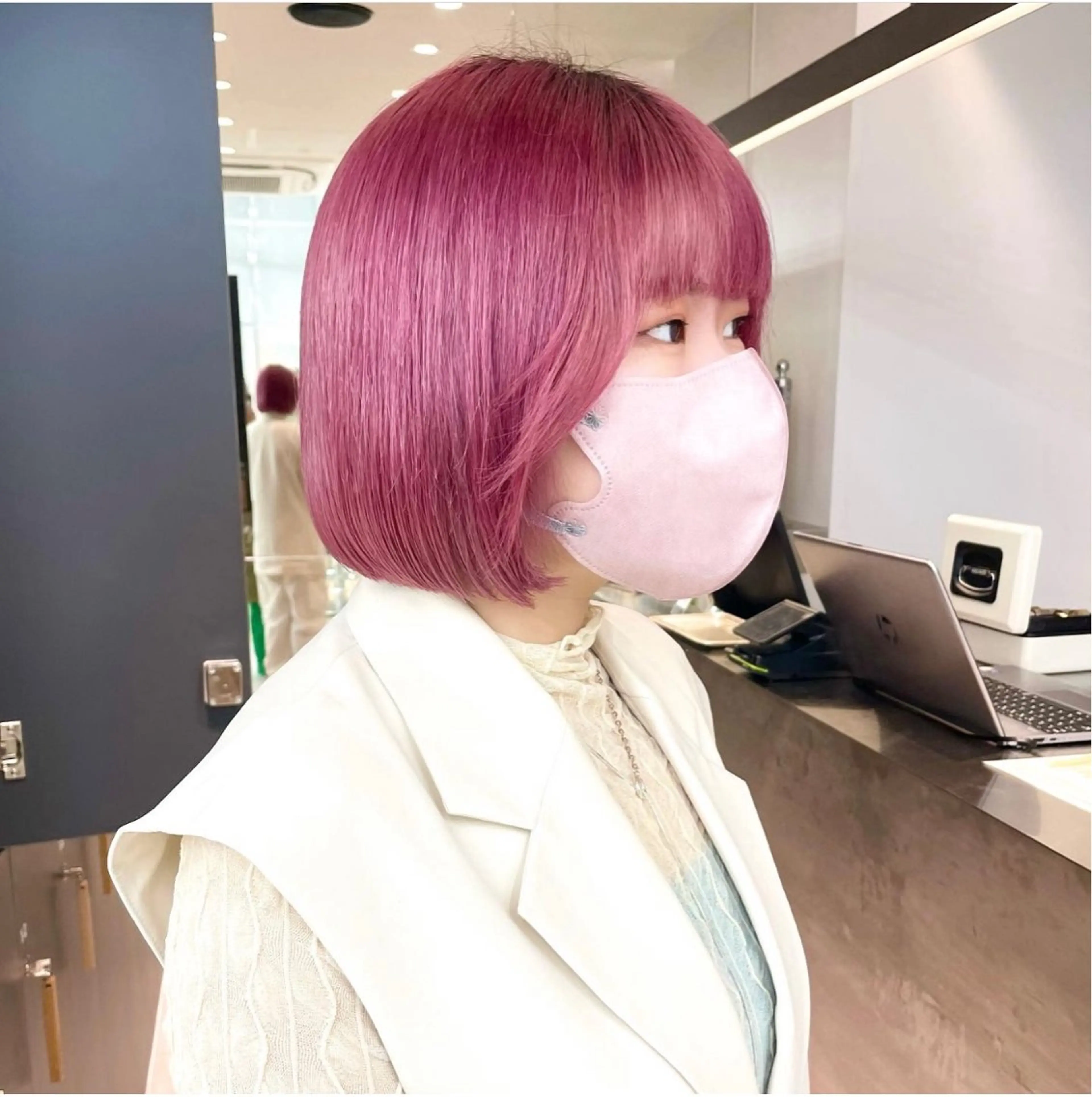 ショート カラー カット ヘアカラー トリートメント ♥️ブリーチ/ボブ/ レイヤー♥️maiのヘアスタイル
