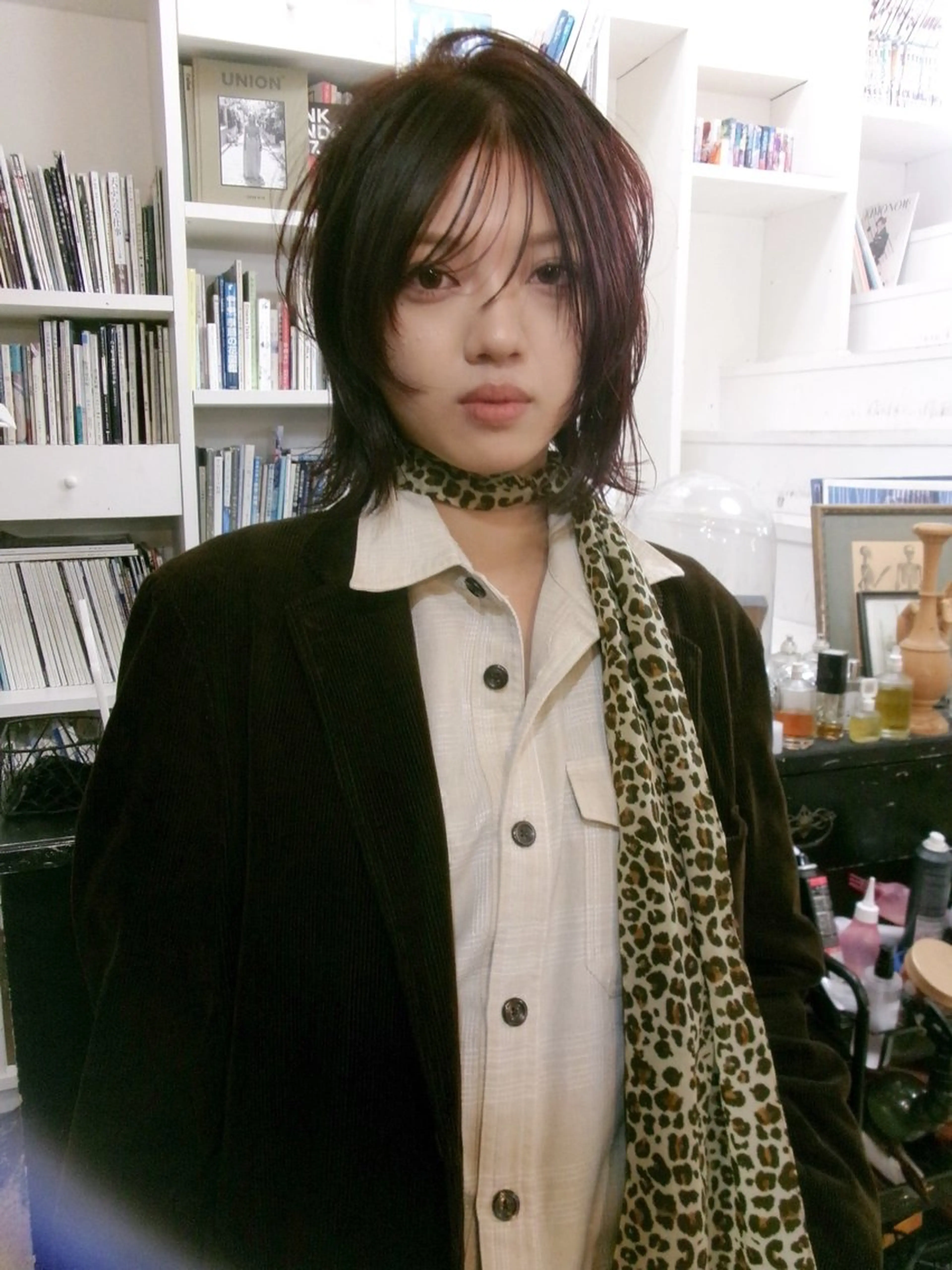ミディアム カラー バレイヤージュ ベージュカラー ブリーチ ボルドーカラー ダブルカラー 早川 豪のヘアスタイル