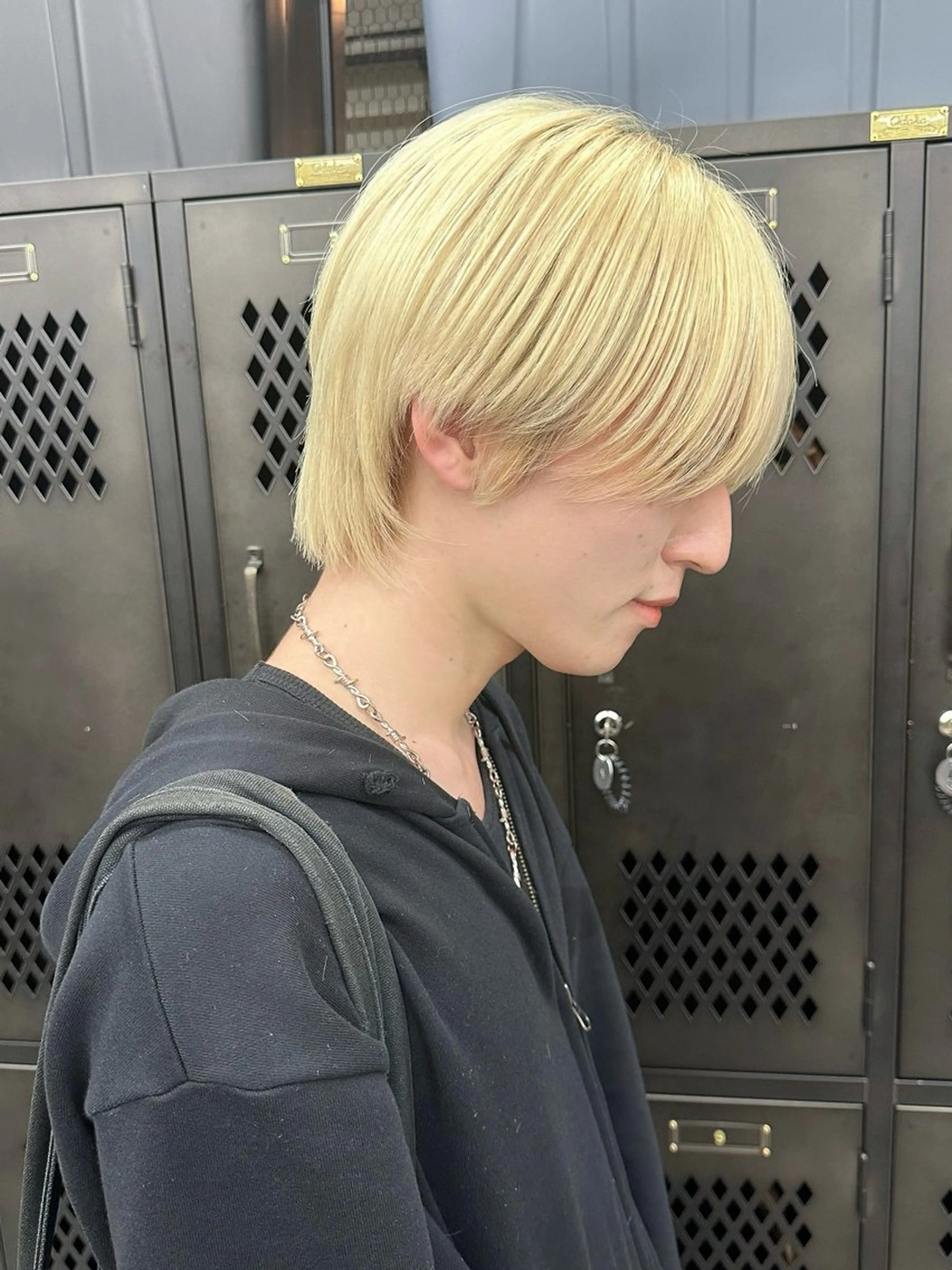 ミディアム カラー ヘアアレンジ メンズ マッシュ シースルーマッシュ ブロンド ヘアカラー トリートメント メンズ特化 🦋KANOKO🦋のヘアスタイル