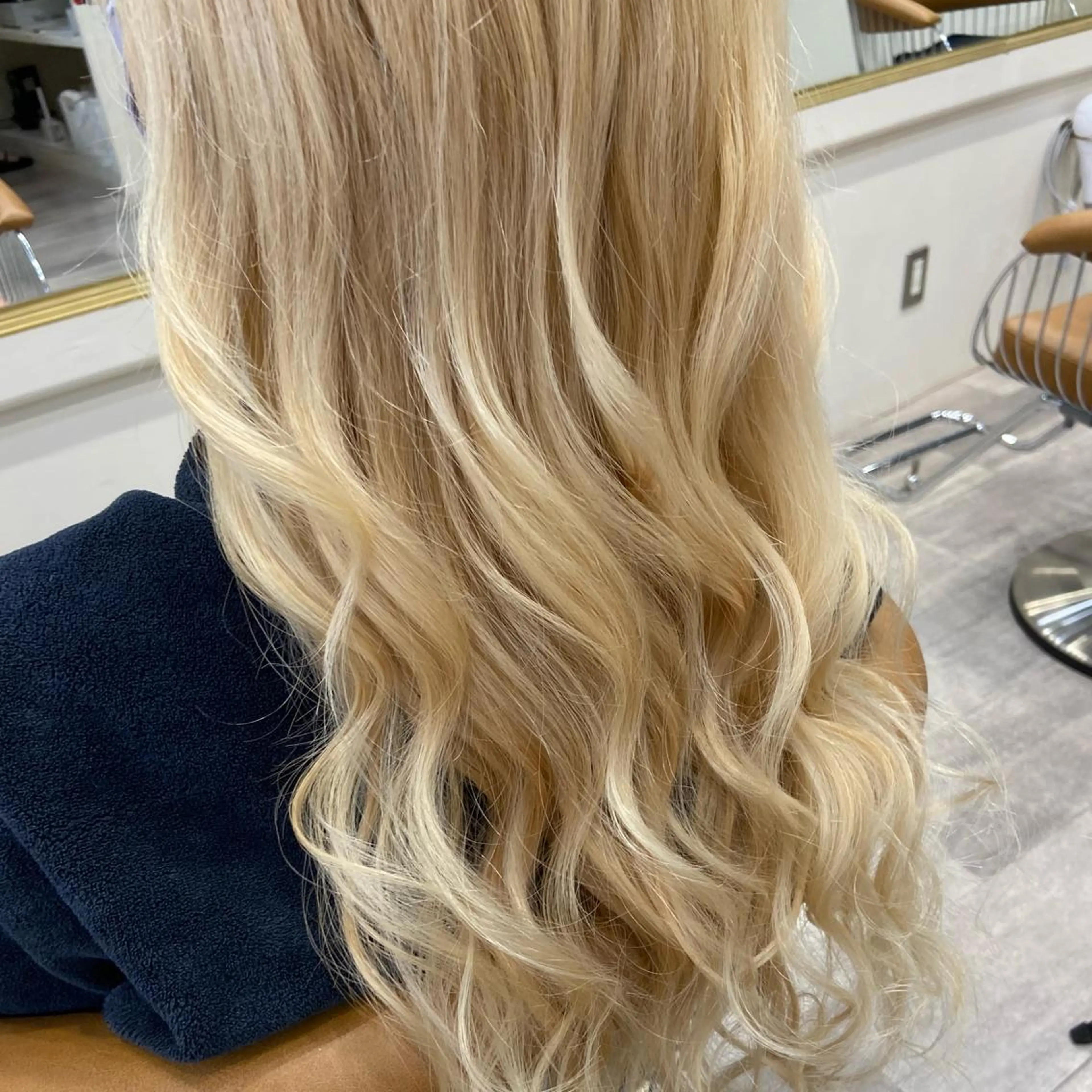 ロング ヘアアレンジ ヘアセット mugelca e'n所属・ワタナベ リリコのヘアスタイル