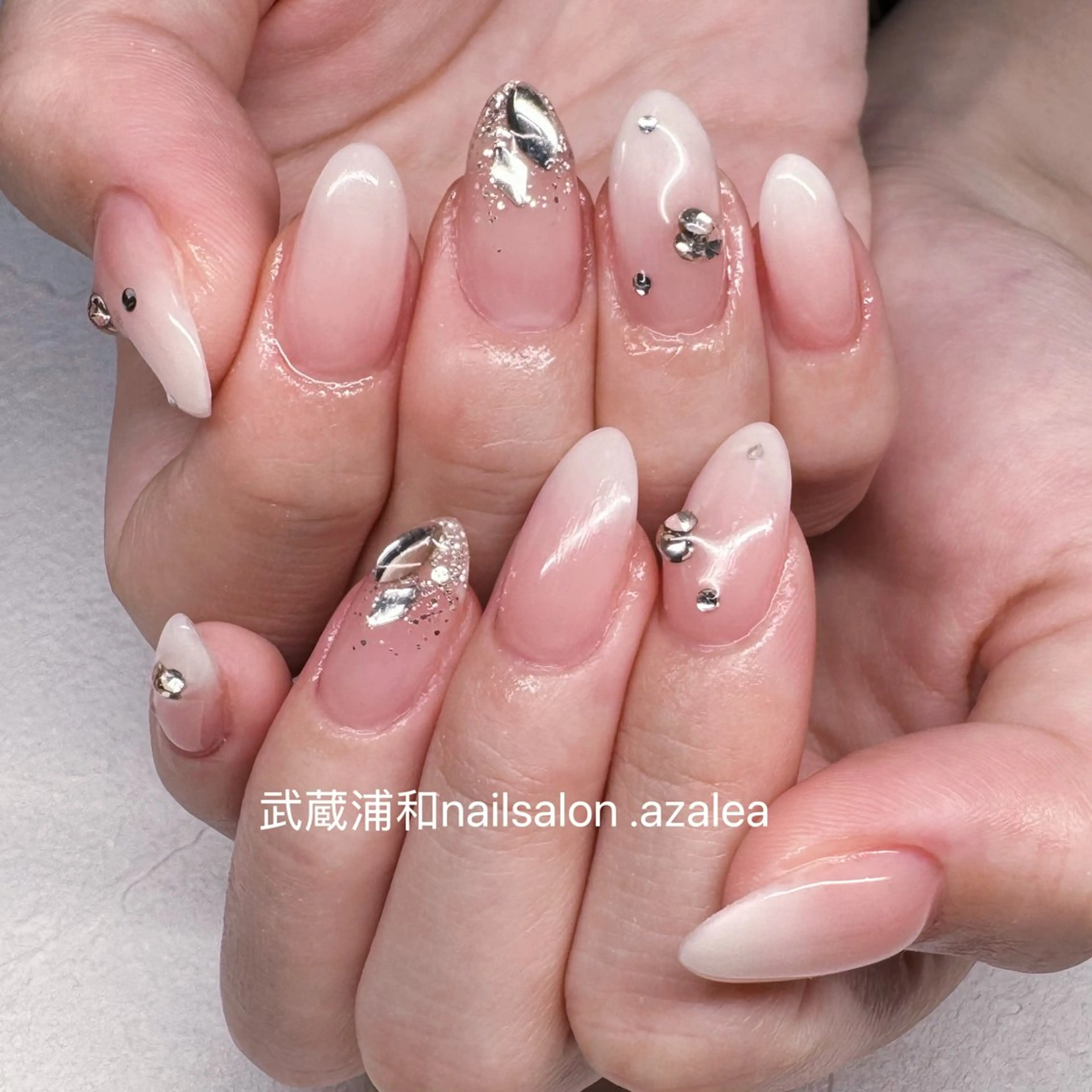 ネイル ハンドネイル R inのネイルデザイン