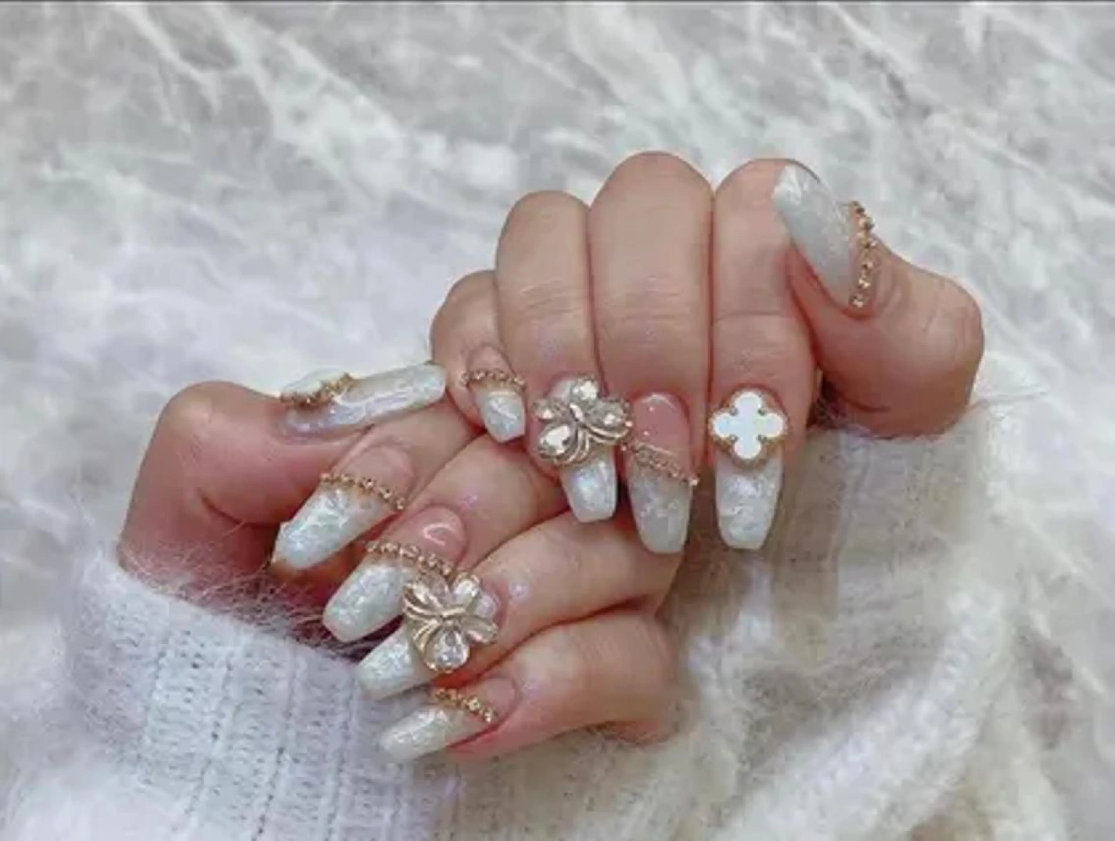 ネイル 🛁fein. 🎀明治神宮前🪞のマツエク・マツパデザイン