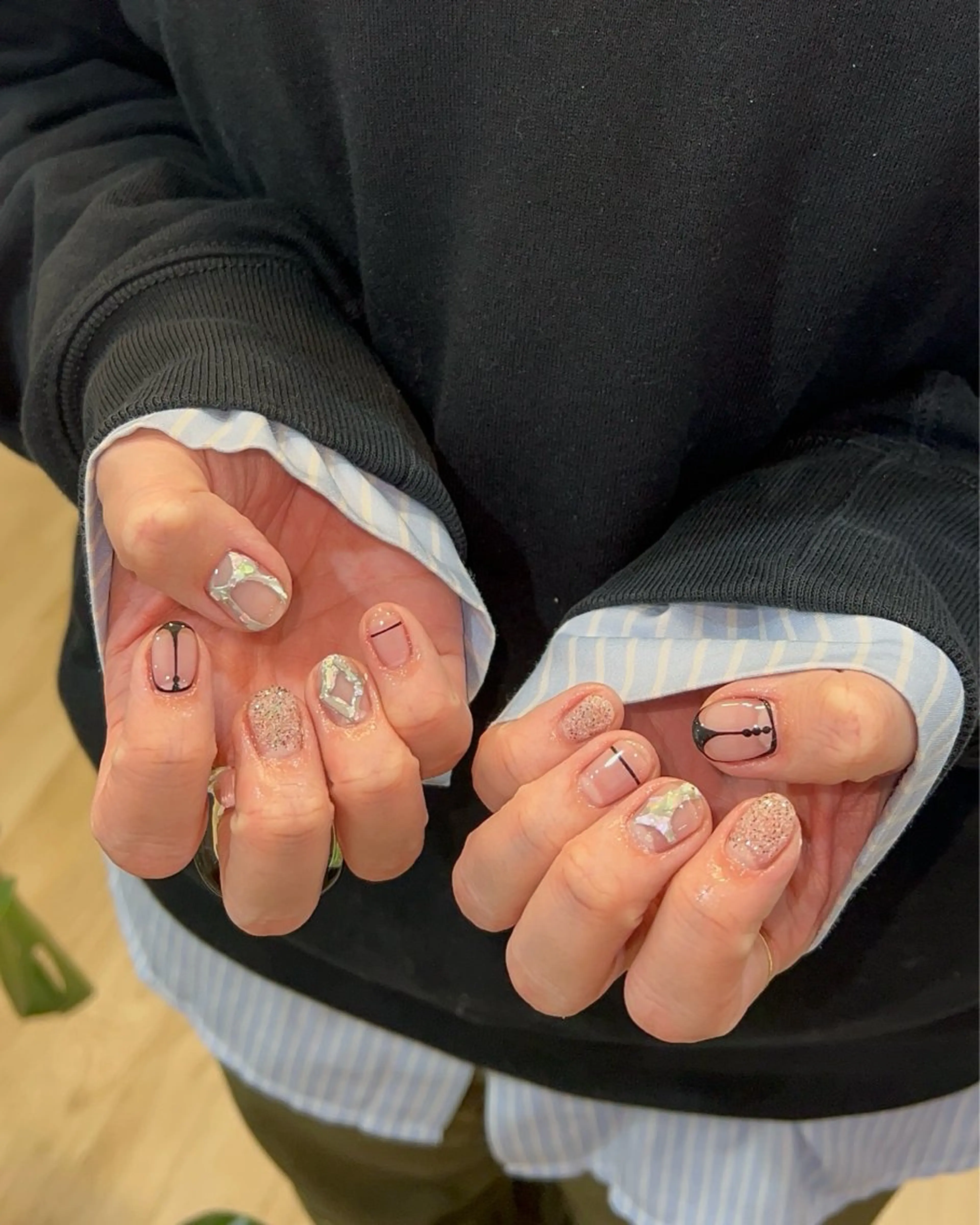 ネイル ハンドネイル フットネイル ハンドケア Nes.Nail所属・Miyagi Asamiのネイルデザイン