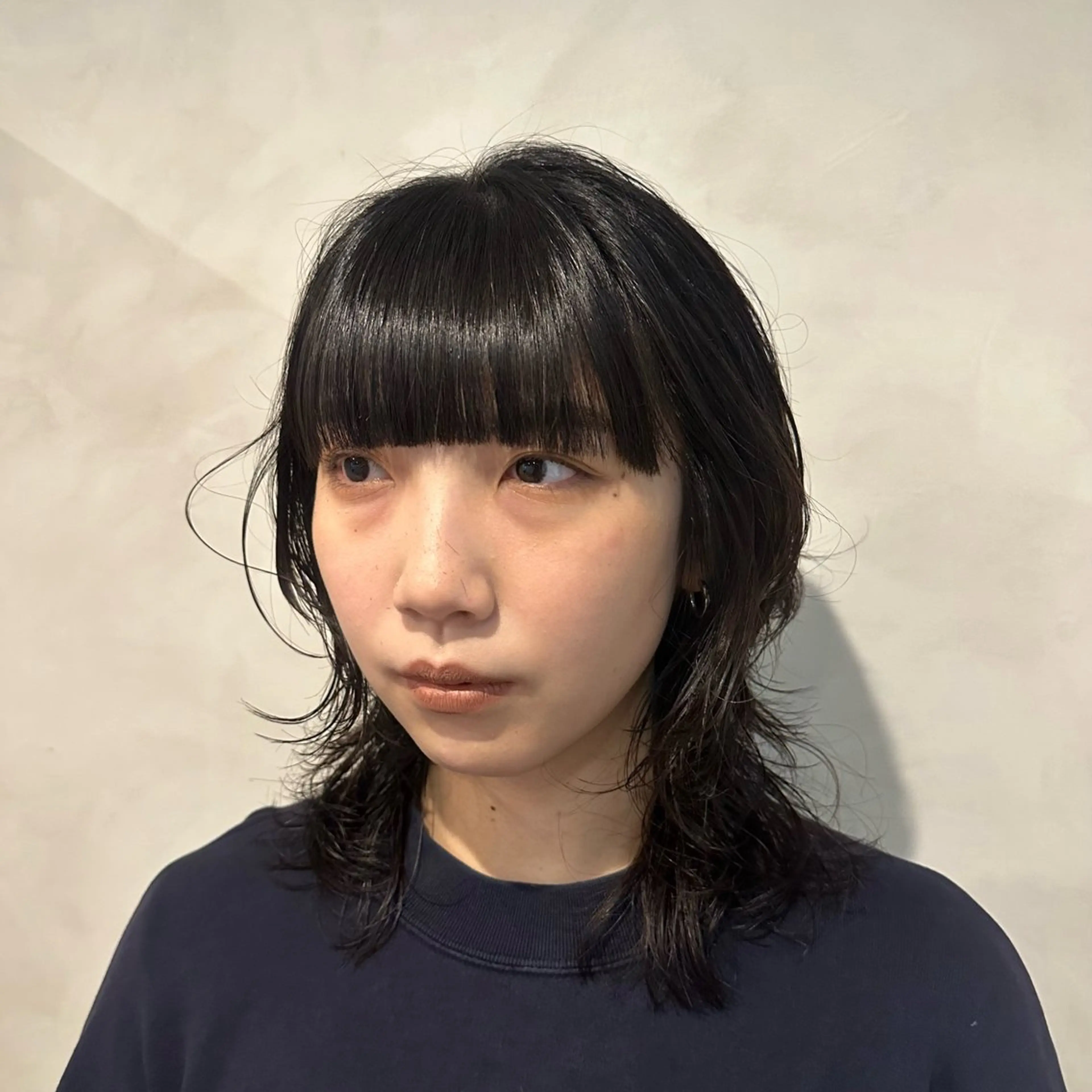 セミロング パーマ セミロングパーマ 顔まわりレイヤー 顔周りカット レイヤーカット ウルフカット カット トリートメント Aust hair Stella新宿所属・Yuki☺︎パーマ レイヤーカットウルフのヘアスタイル