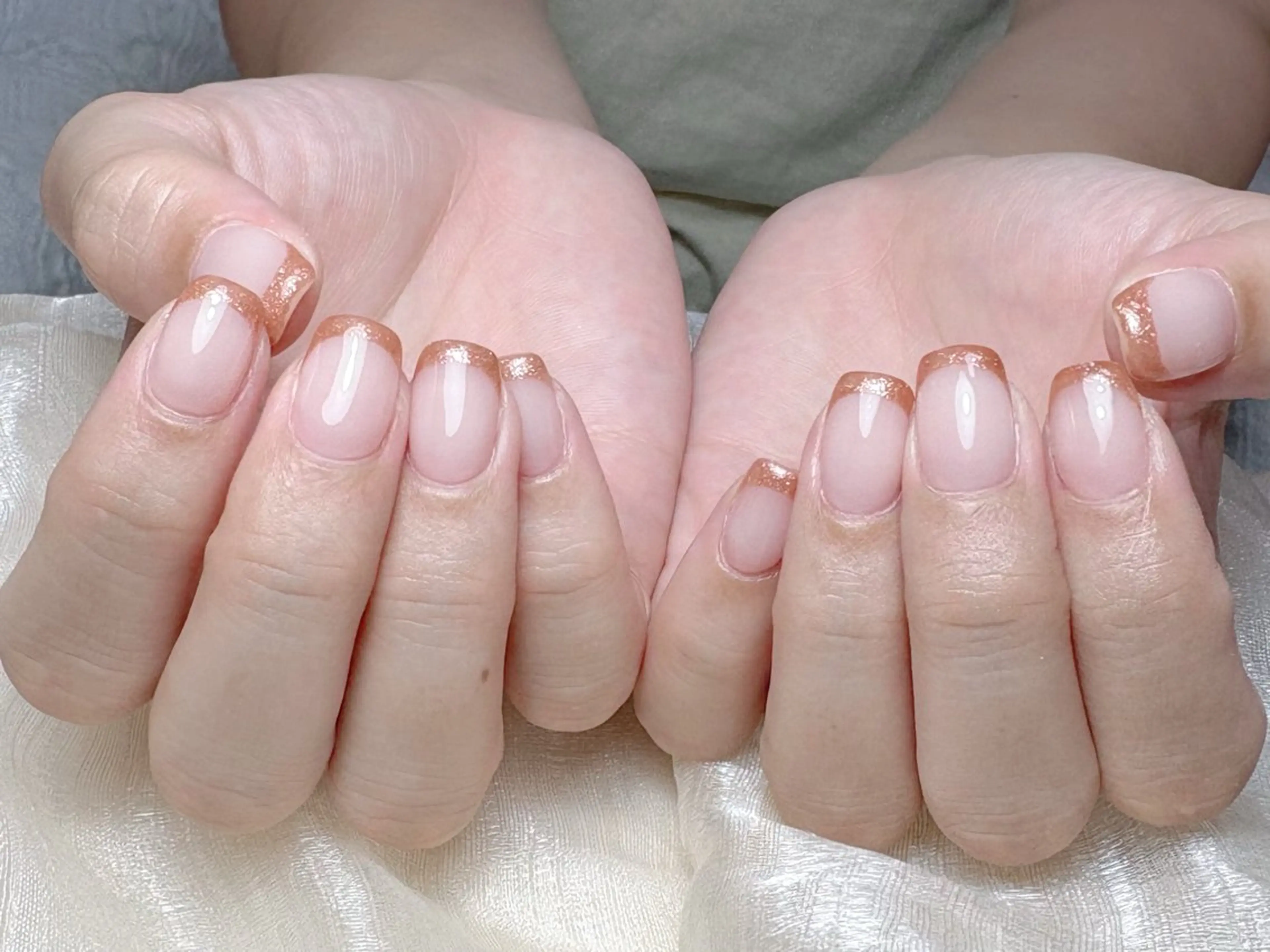 ネイル オーロラネイル チークネイル フレンチネイル ジェルネイル ガラスフレンチ ハンドネイル Nail Jolie所属・Nail Jolieのネイルデザイン