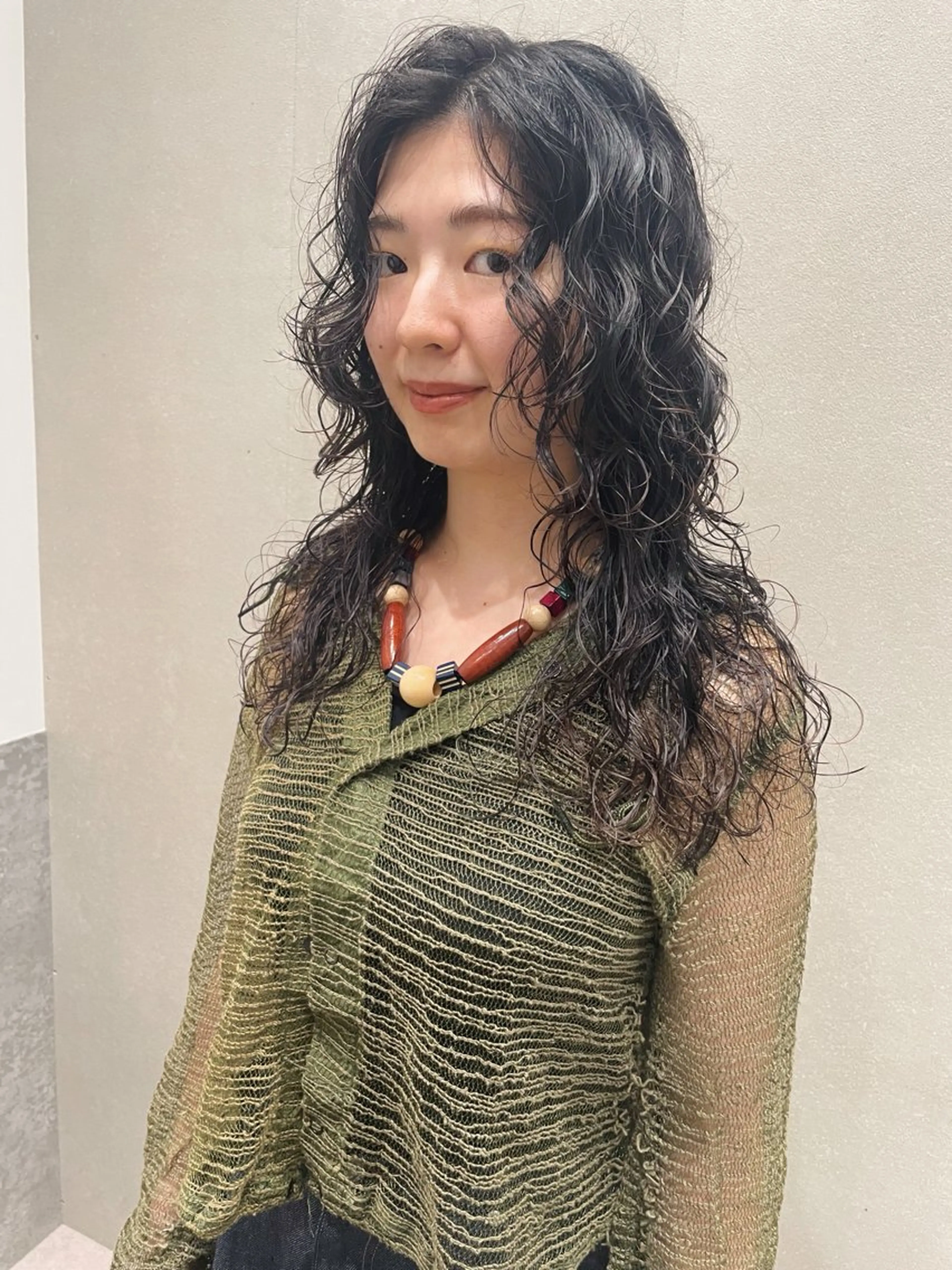 ミディアム パーマ ミディアムパーマ カット パーマ トリートメント センスをお届けします 大谷将生INFPのヘアスタイル