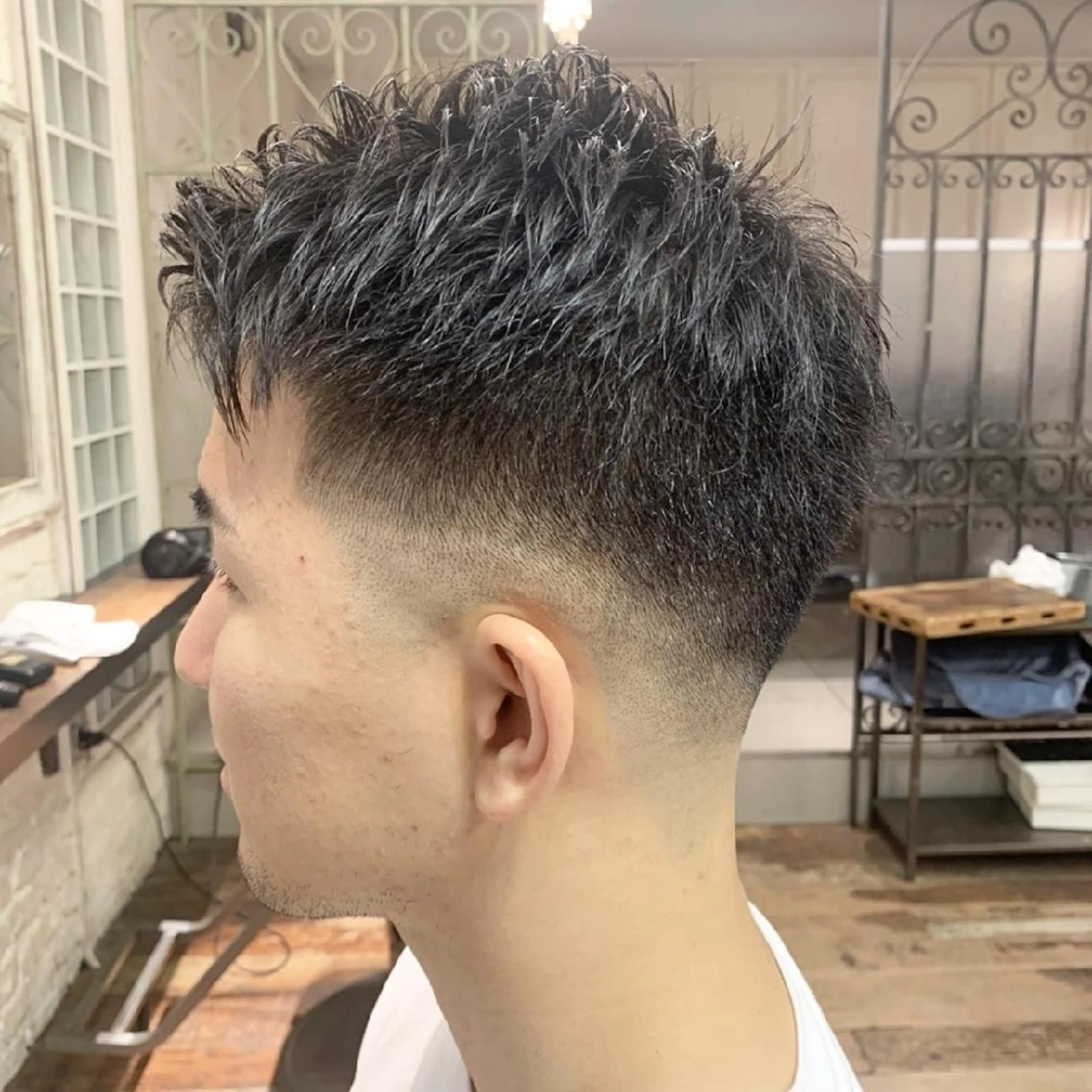 ショート メンズ アップバング フェードカット スキンフェード カット Hair make ONE  008所属・メンズ/フェード/ バーバー/盛山大地のヘアスタイル