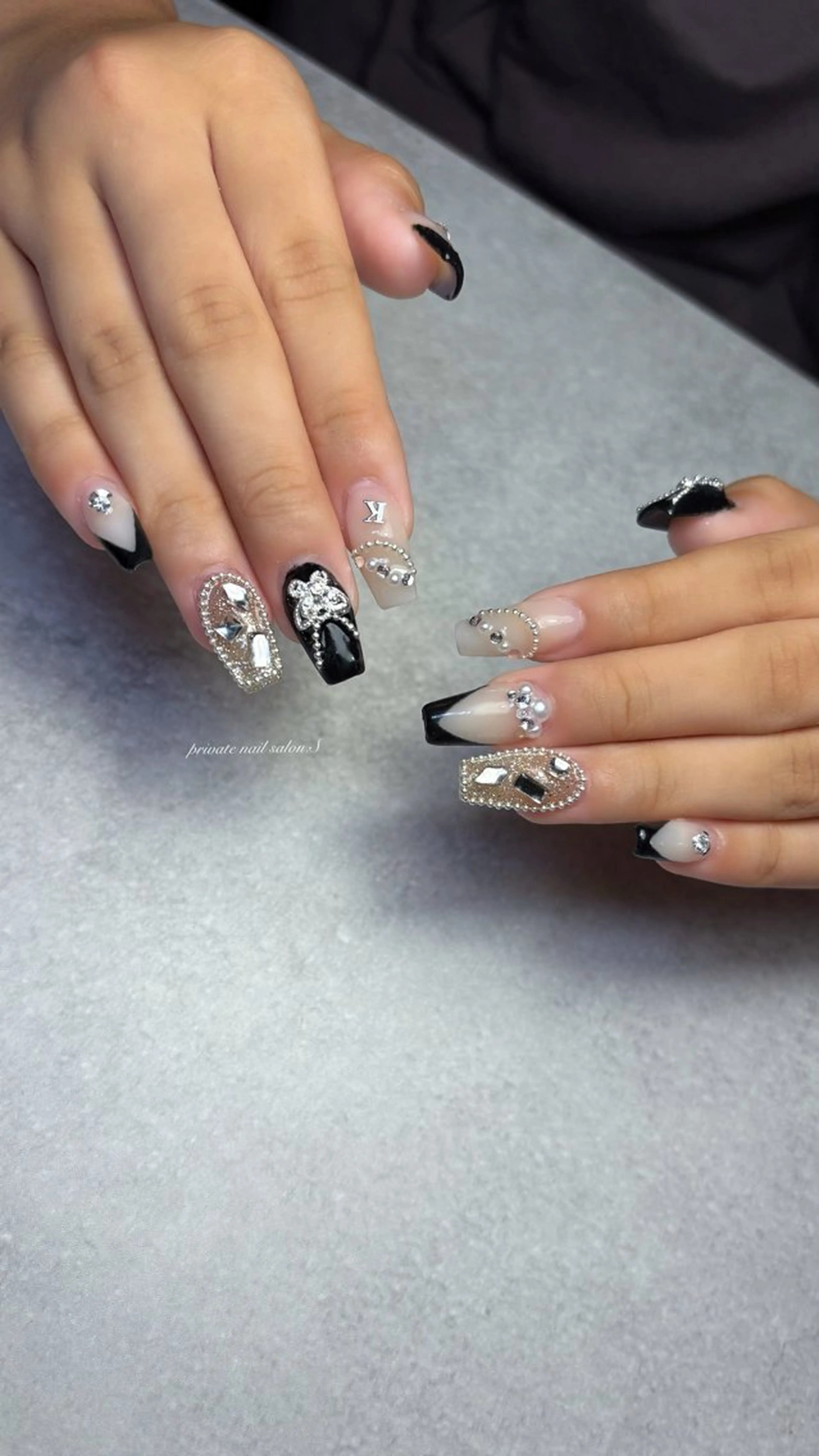 ネイル フレンチネイル ジェルネイル ガーリー スカルプネイル ハンドネイル 関山 志乃のネイルデザイン