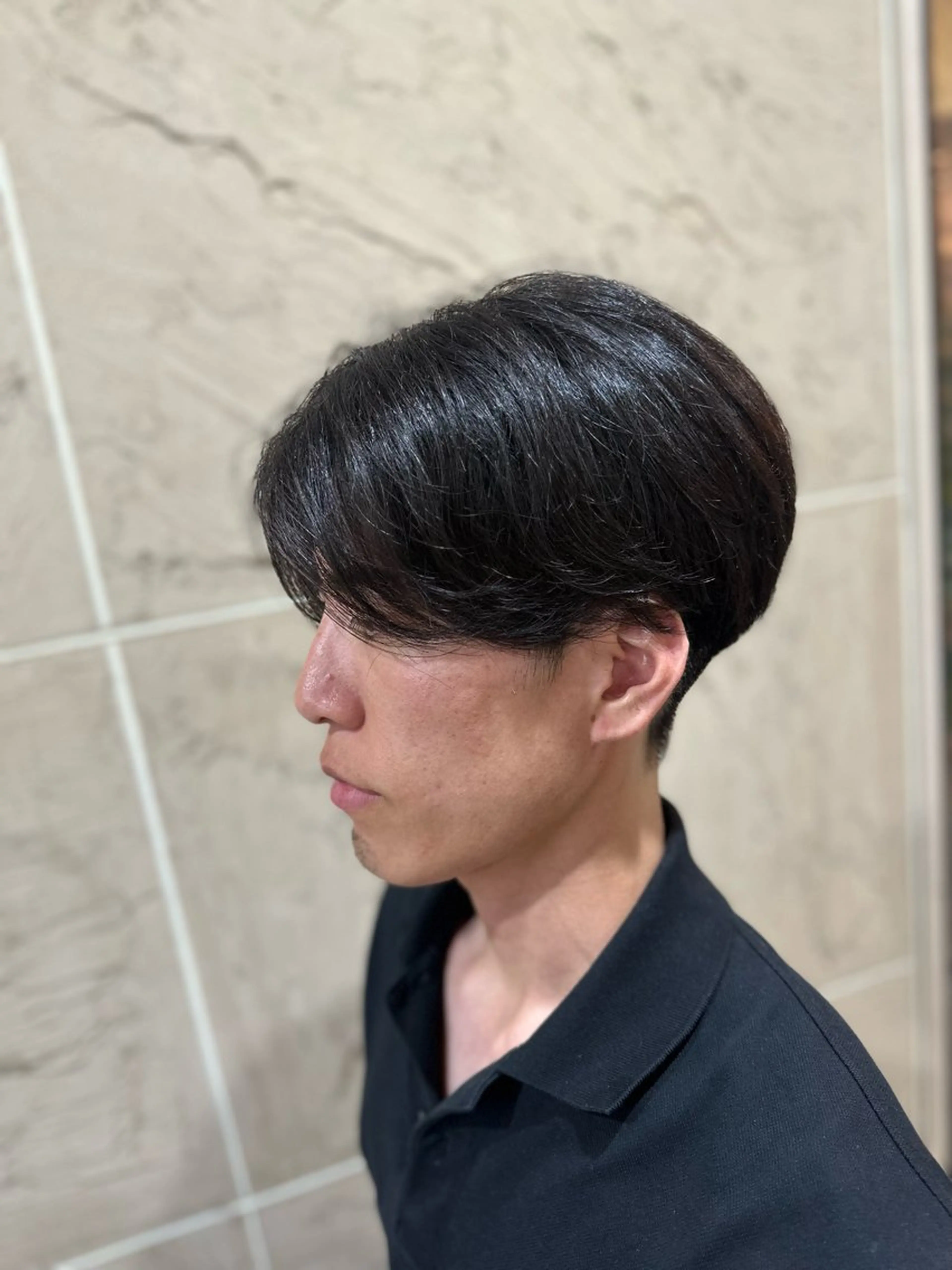パーマ メンズ センターパート ニュアンスパーマ 溜 一太のヘアスタイル