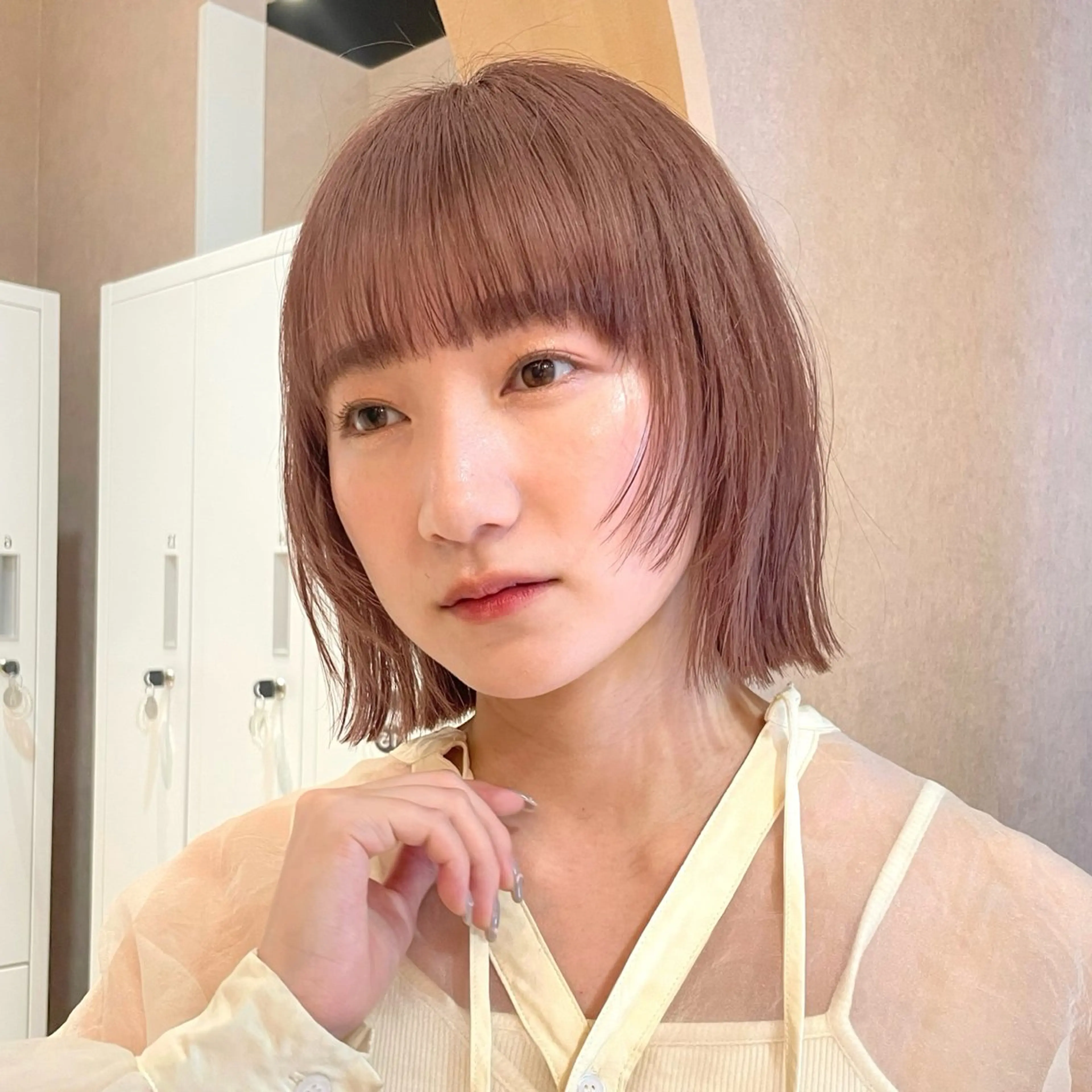 ショート カラー ボブ 顔まわりレイヤー レイヤーカット カット ヘアカラー トリートメント ボブ/レイヤー/ダブ ルカラー/まいな🌸のヘアスタイル