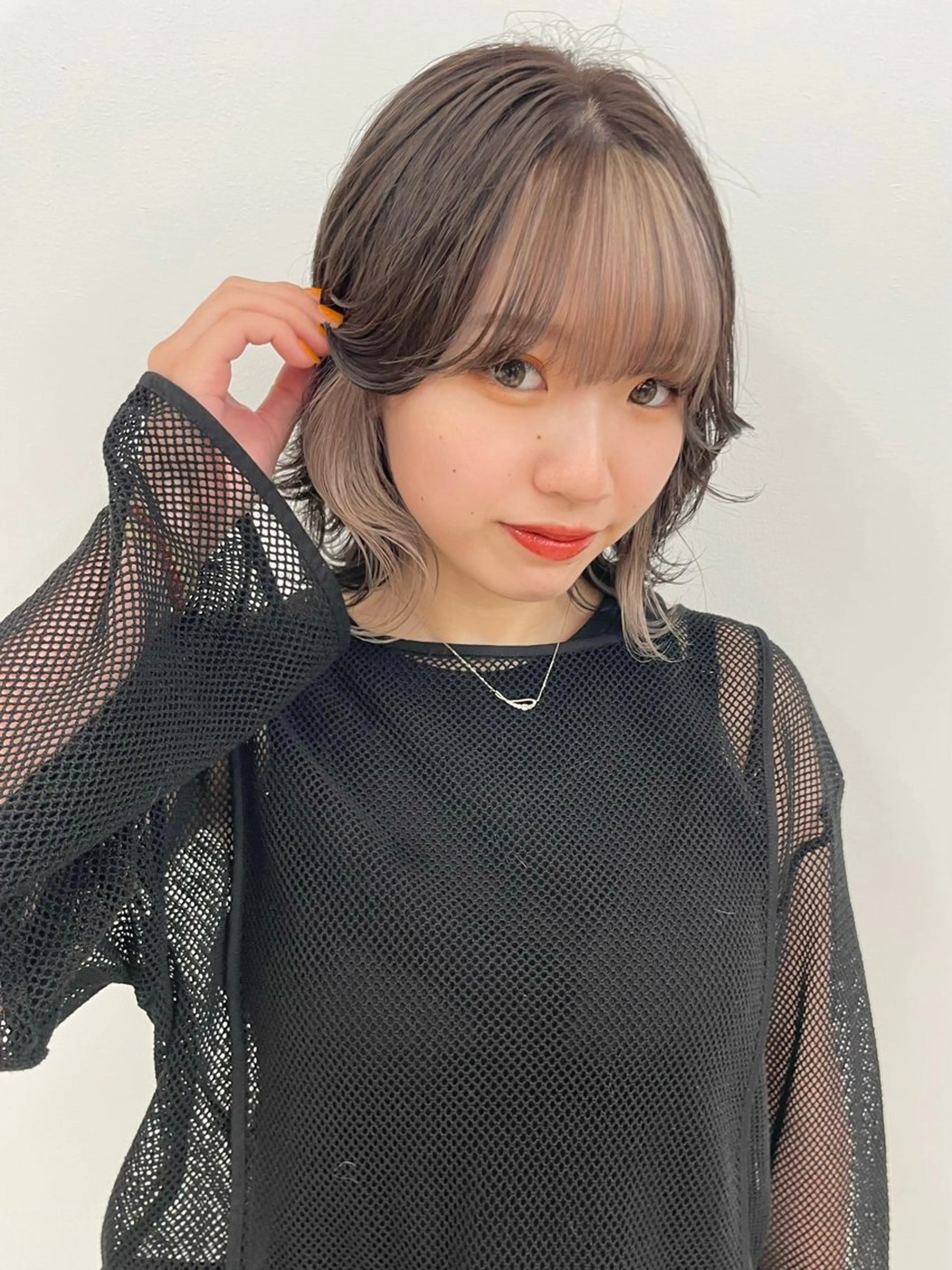 カラー ミストバング ベージュカラー  フェイスフレーミング 似合わせカットが 得意な美容師のヘアスタイル