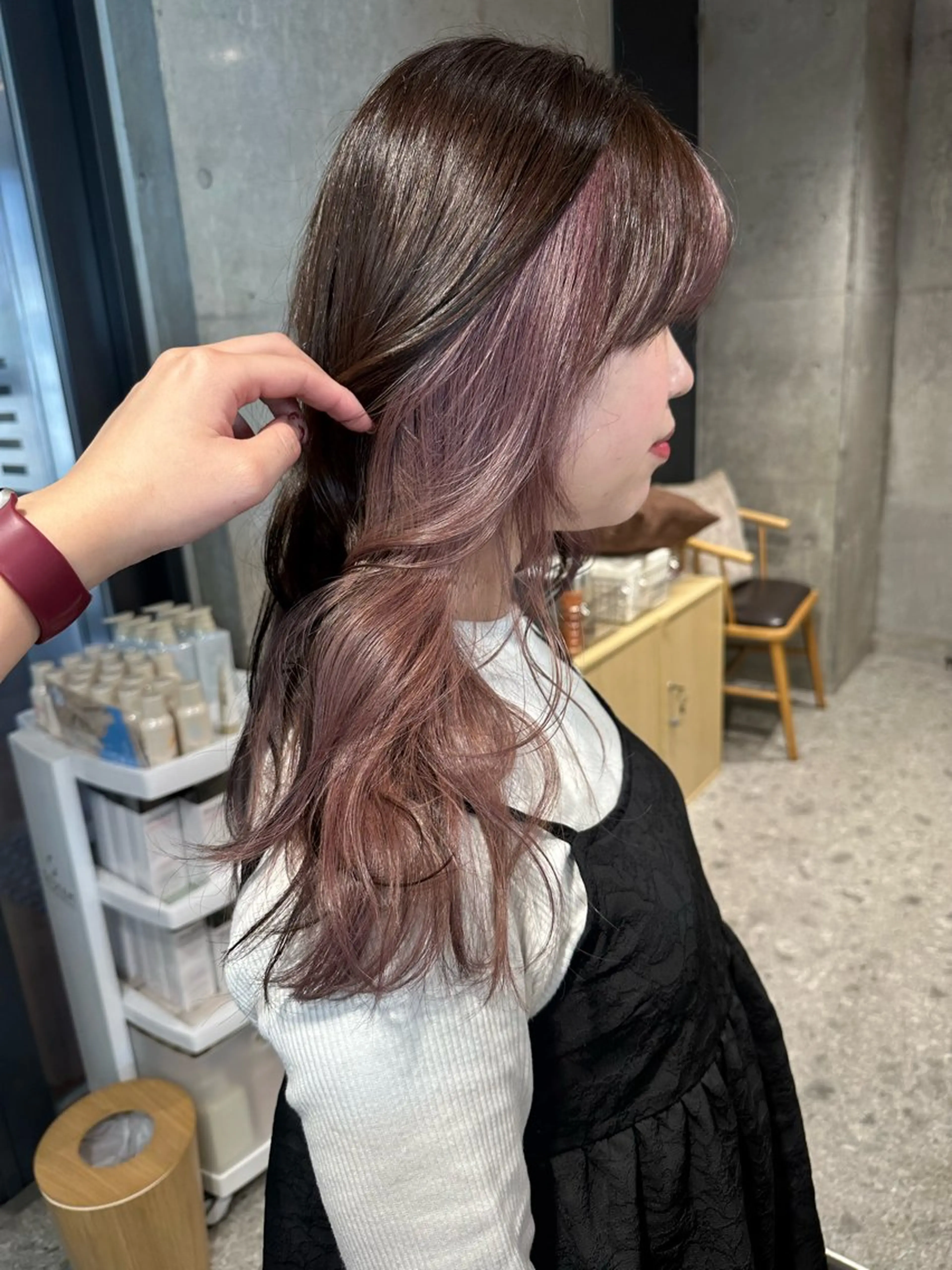 ミディアム カット ヘアカラー ︎🤍W color MIYU‎🤍のヘアスタイル
