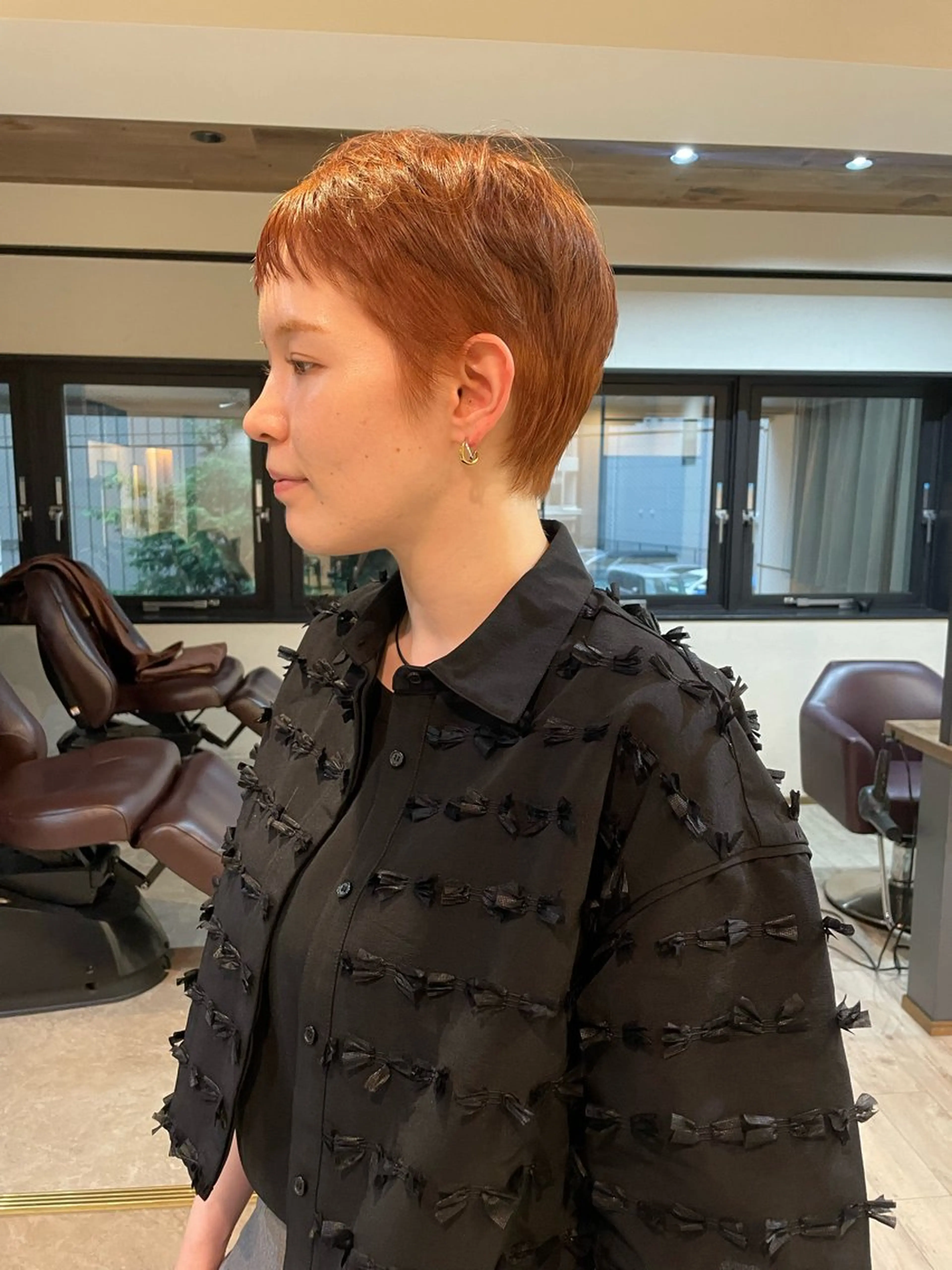 ショート カラー ブリーチ ダブルカラー ブリーチなしカラー オレンジ ショートヘア カット ヘアカラー 渋谷 留菜のヘアスタイル