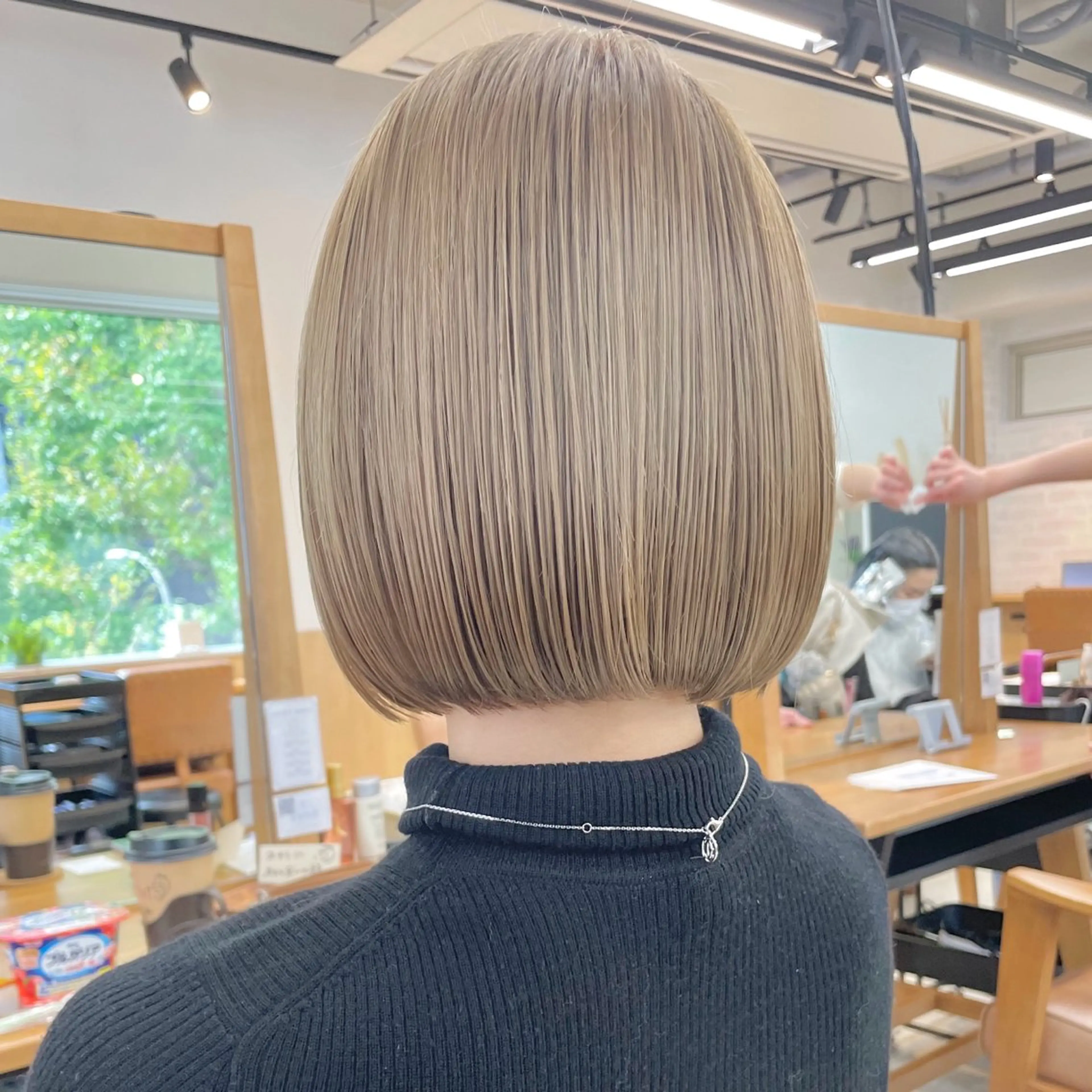 ミディアム sand  池袋所属・ボブ特化美容師 🌈うめつたいがのヘアスタイル