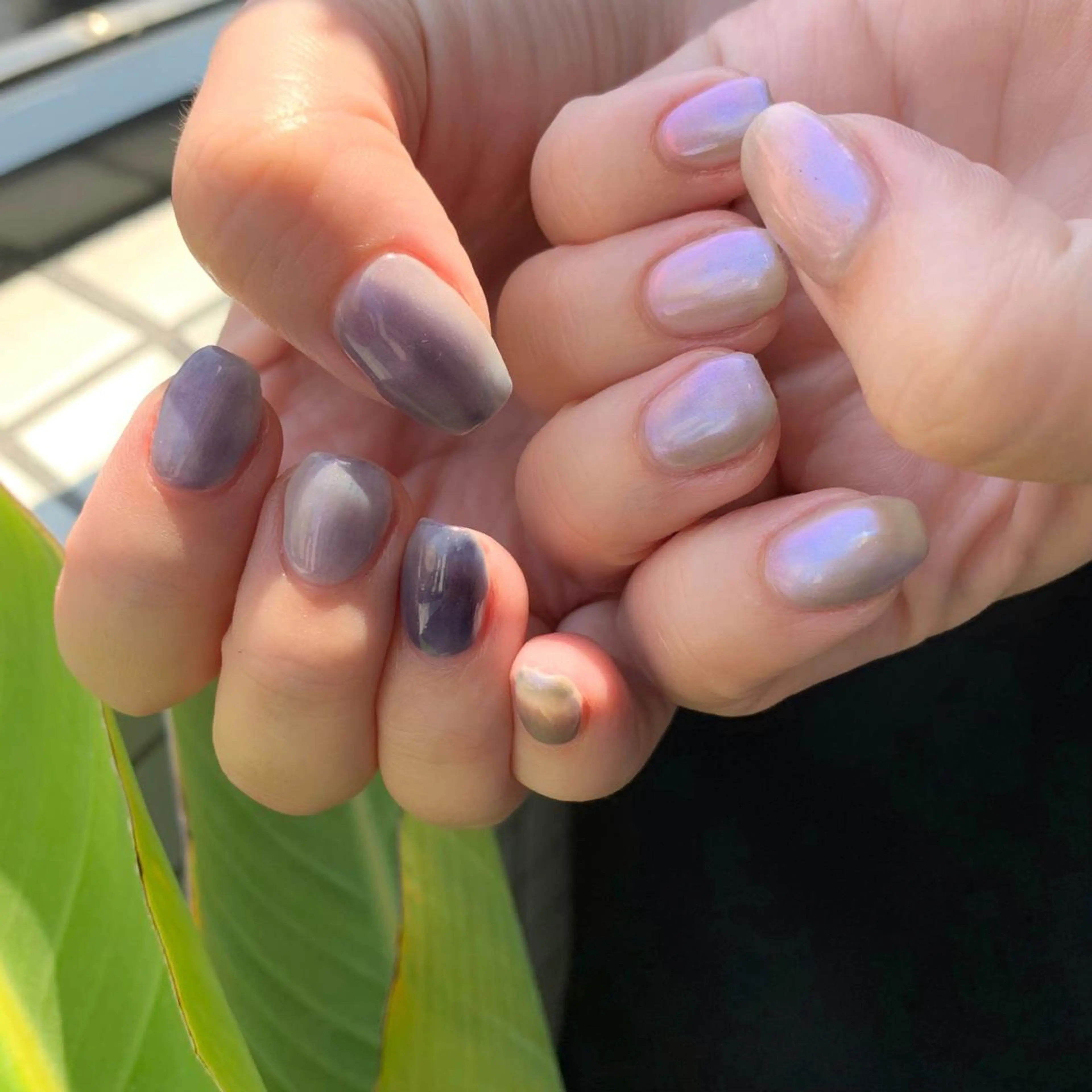 ネイル オーロラネイル シンプルネイル ハンドネイル N.barber / koderaのネイルデザイン