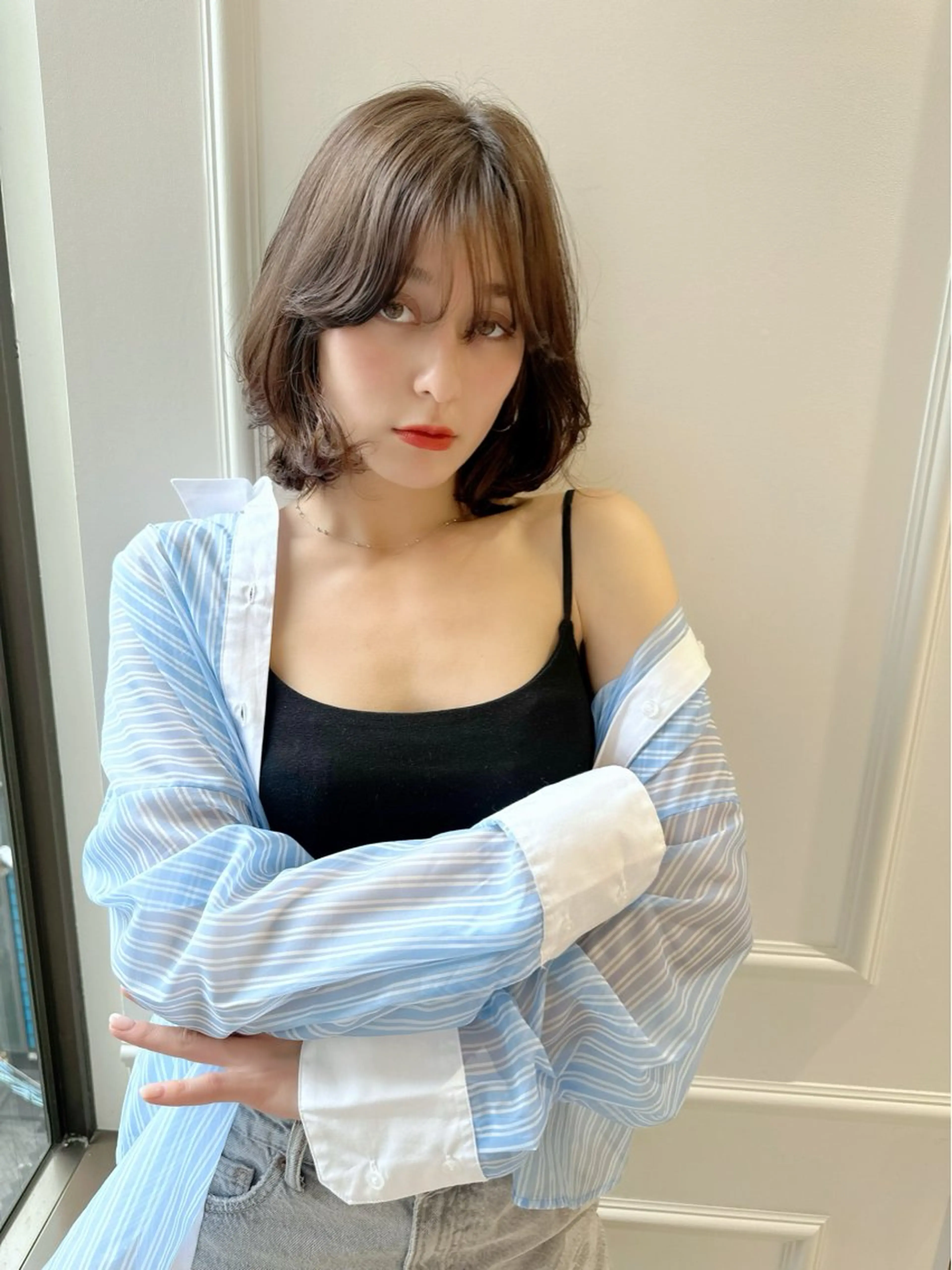 ミディアム カラー カット ヘアカラー トリートメント ベージュ/インナー カラー🤍Rieのヘアスタイル