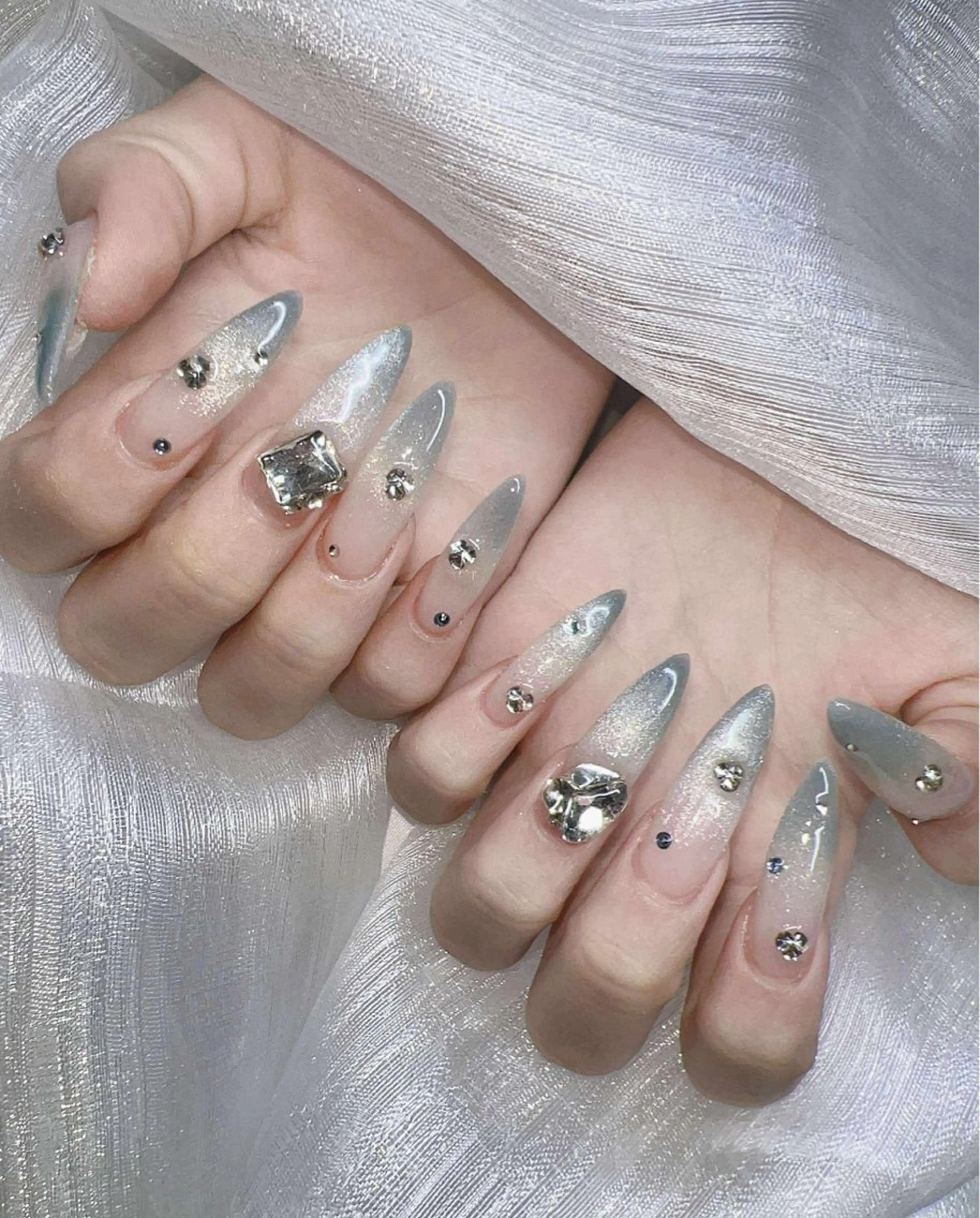 ネイル ハンドネイル Lee Nailsのネイルデザイン
