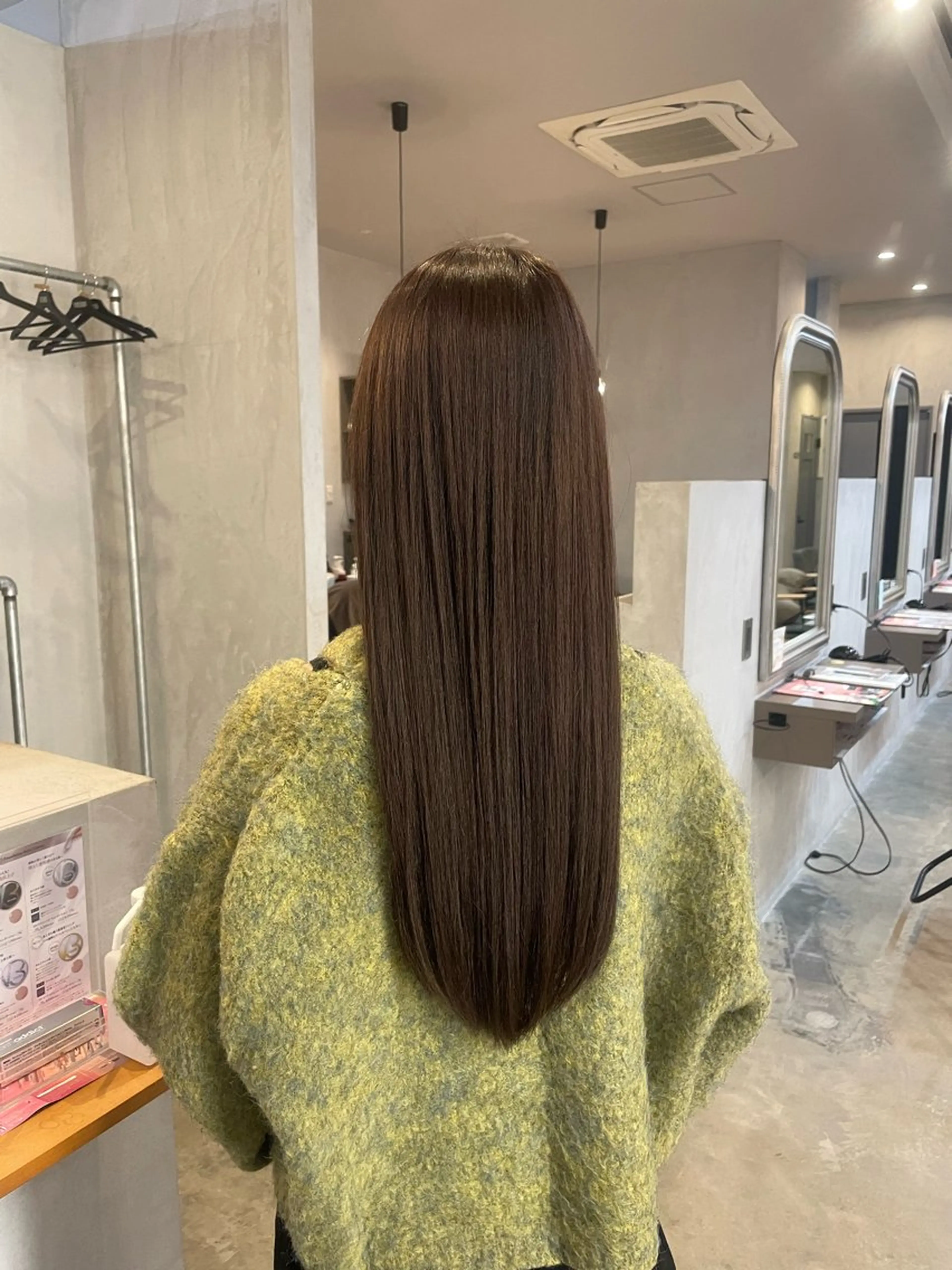 ロング カラー ブラウンカラー オリーブブラウン 金木 洸瑠のヘアスタイル