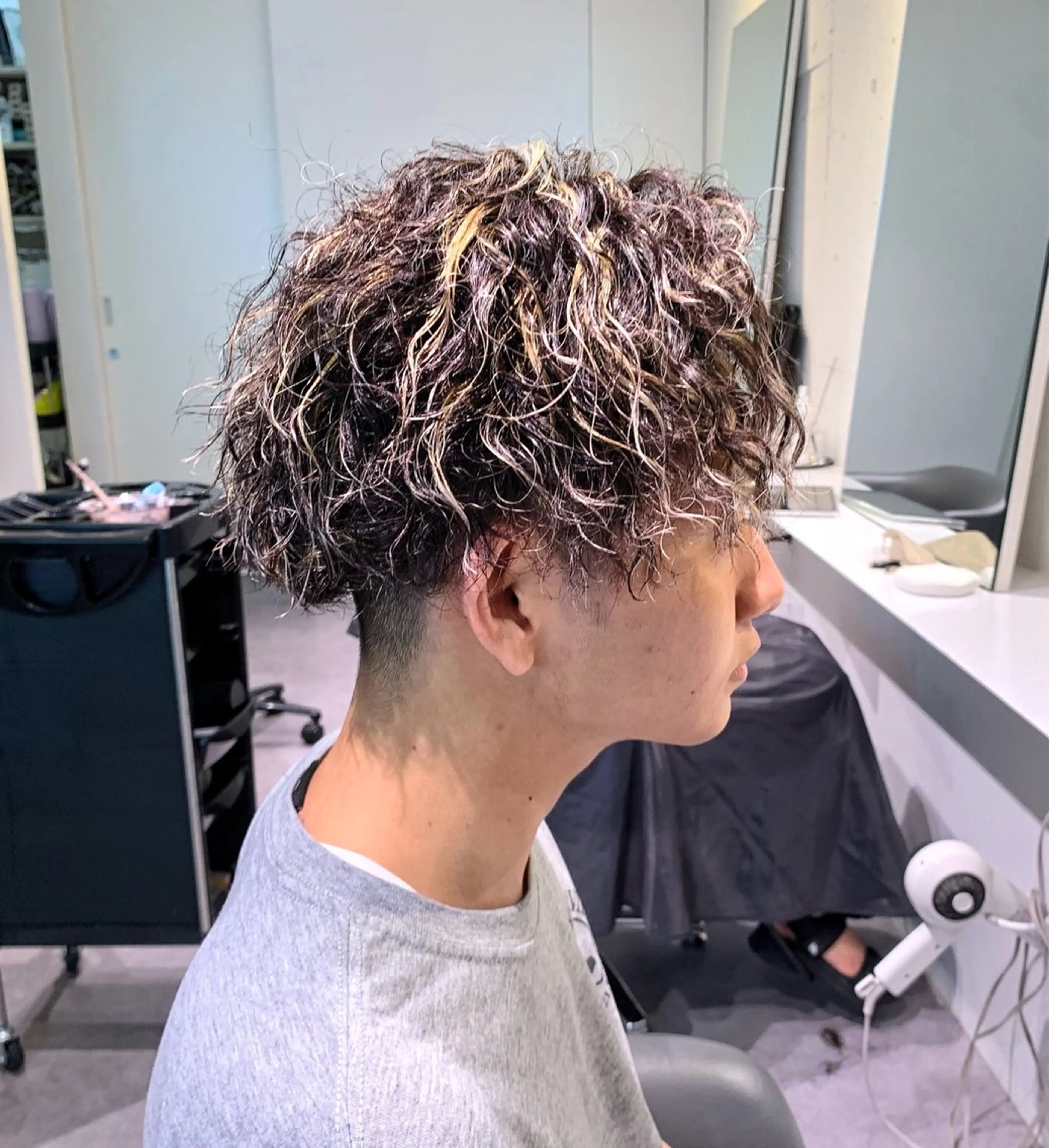 カラー パーマ メンズ 濱口 健慎のヘアスタイル