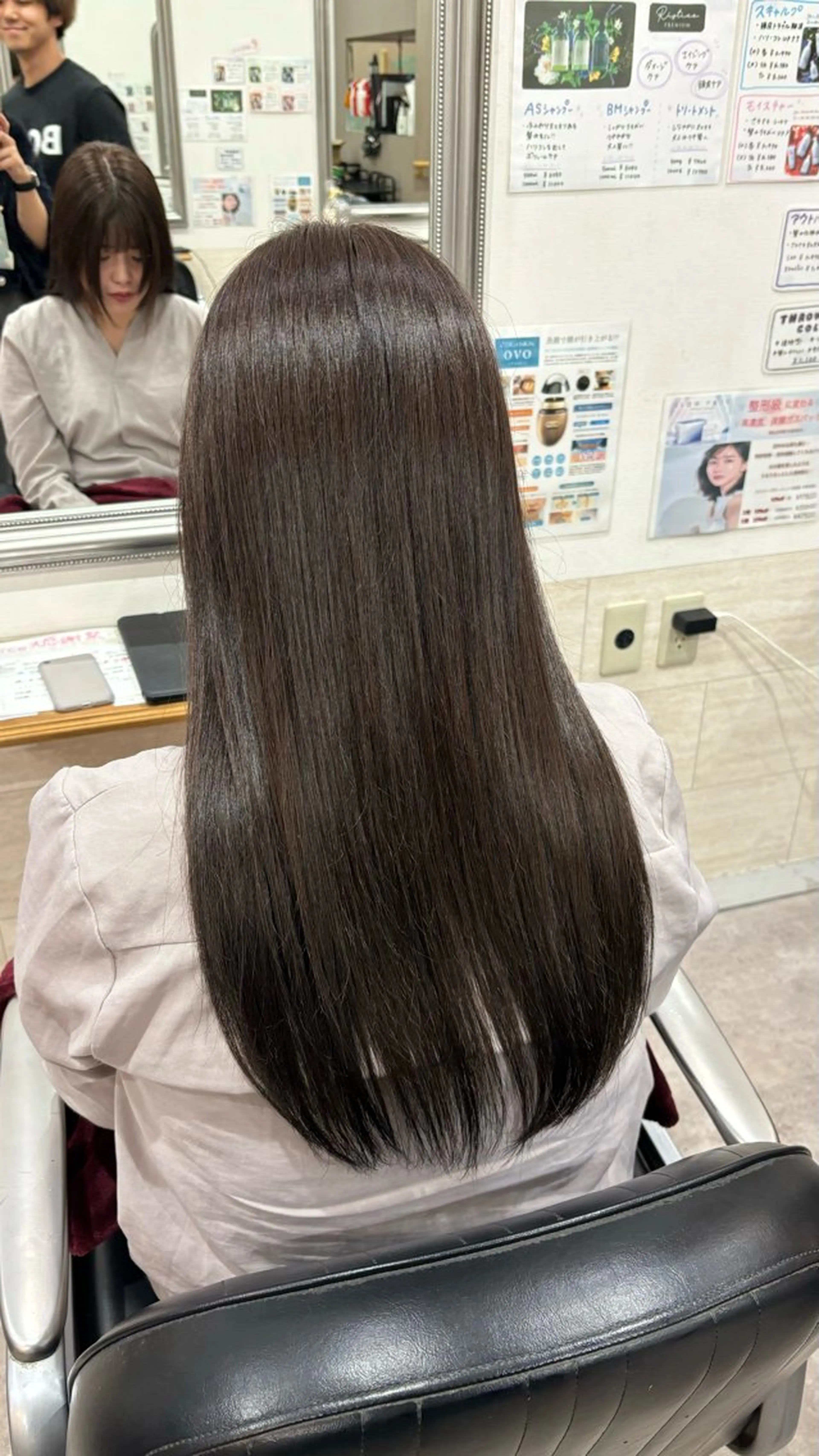 ロング カラー 生尾 虹水のヘアスタイル