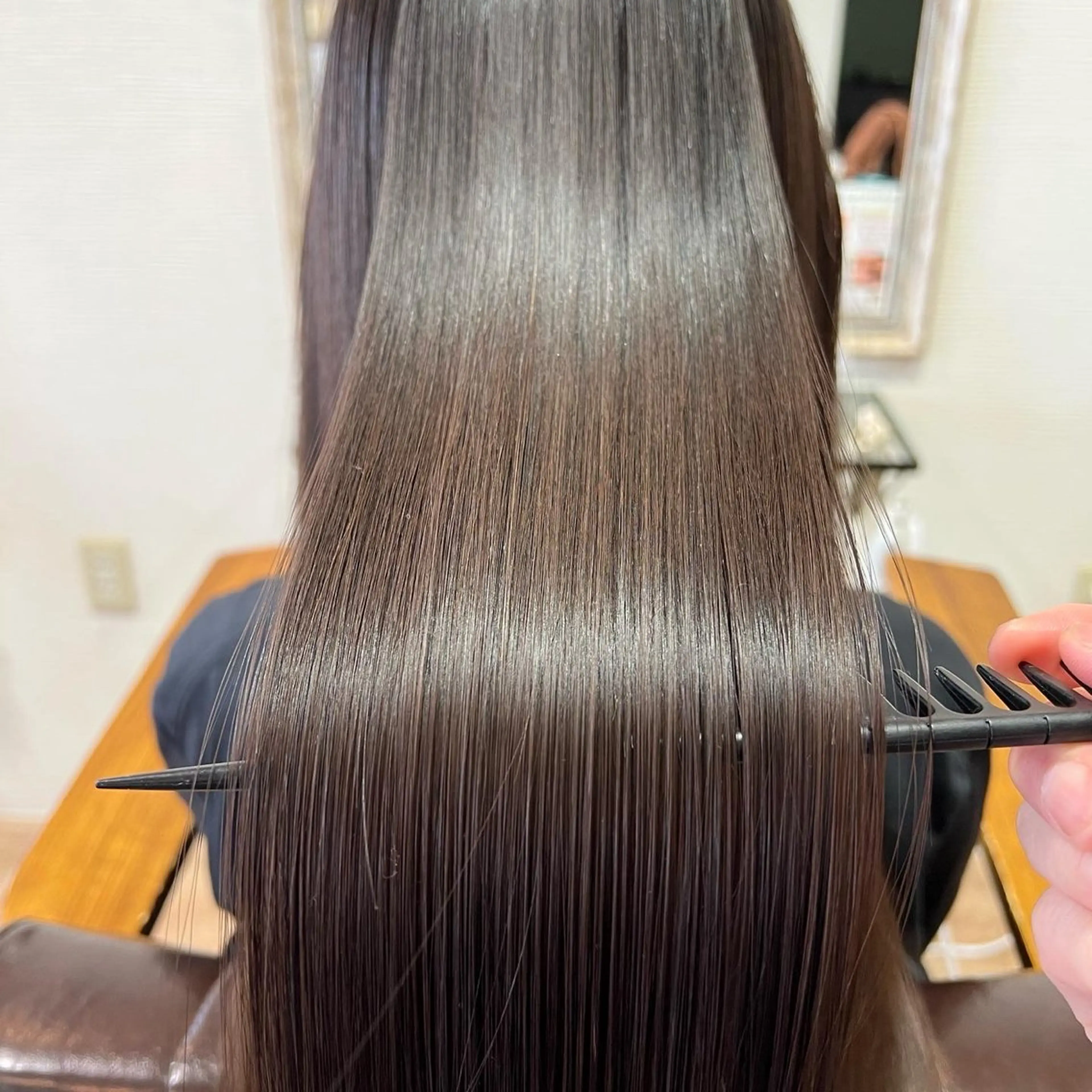 ロング Purene(ピュアーネ)所属・岡崎 雄己のヘアスタイル