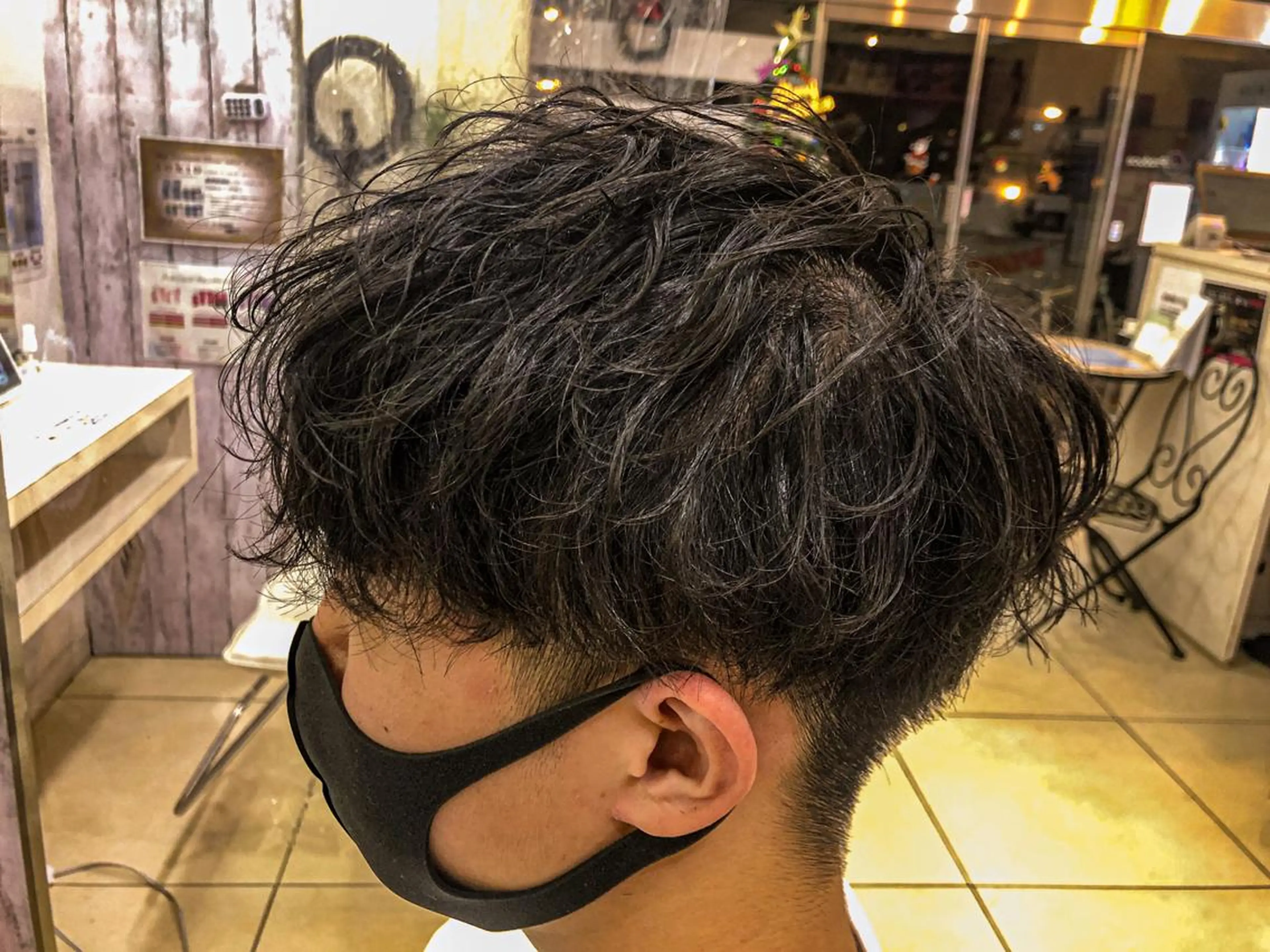 ショート パーマ メンズ マッシュ メンズパーマ スパイラルパーマ 毛流れヘアの達人 店長　須田龍世のヘアスタイル