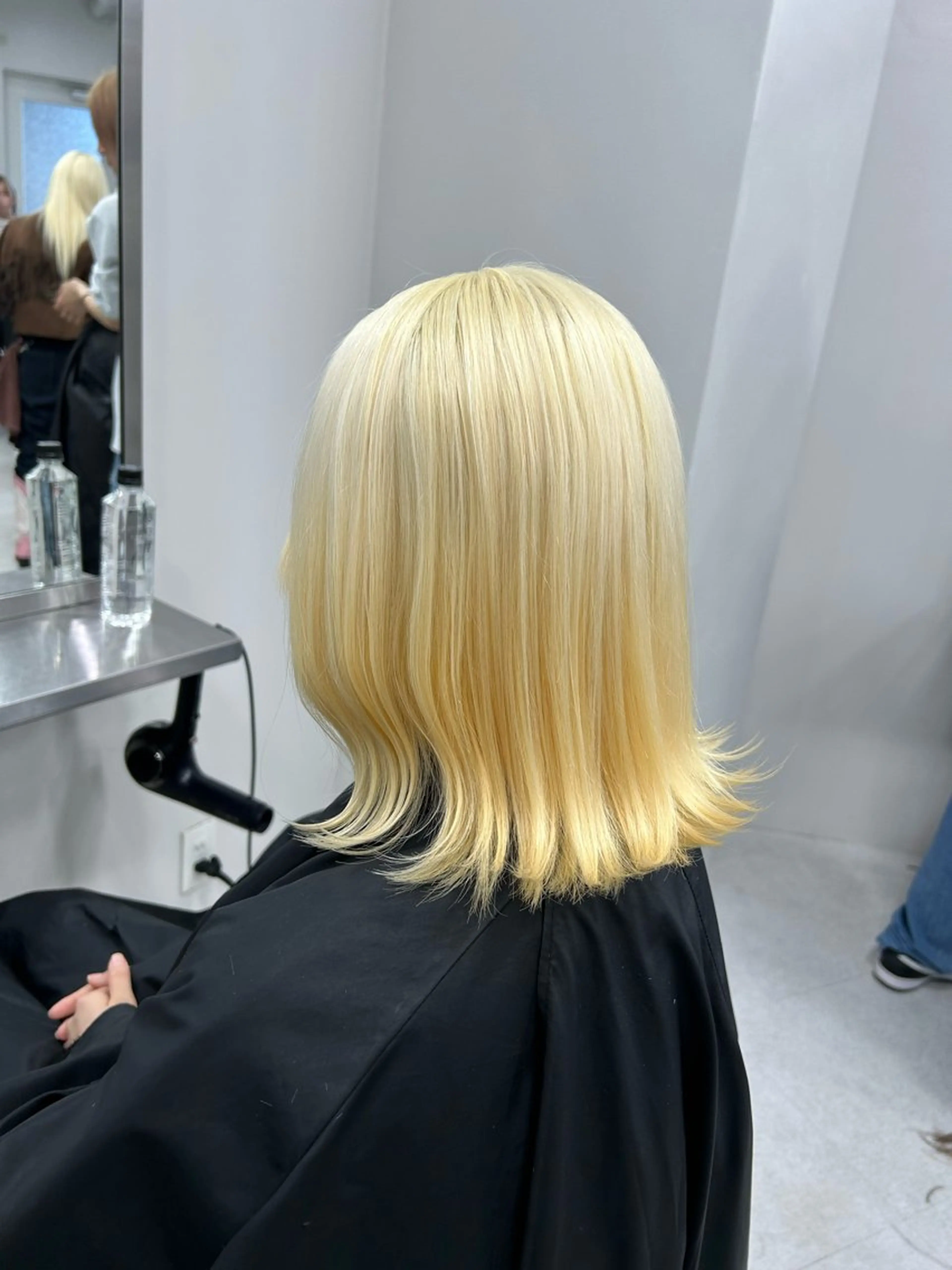 ミディアム カラー 抜きっぱなしブロンド ブロンド カット ヘアカラー トリートメント Beleza 渋谷所属・Kazusa/渋谷/ エクステ/ハイトーンのヘアスタイル