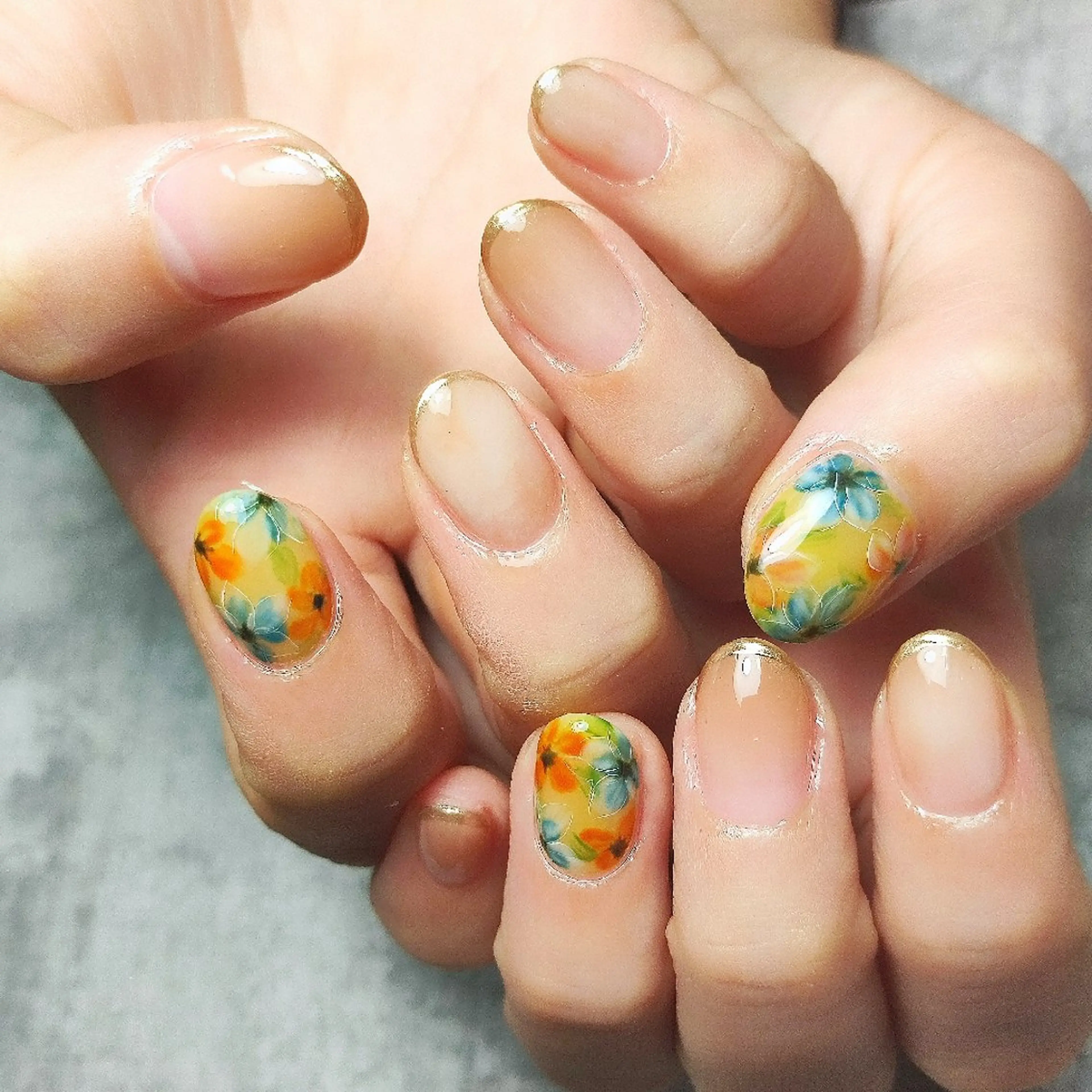 ネイル フラワーネイル フレンチネイル ミラーネイル ニュアンスネイル ハンドネイル 個人サロン saltnailのネイルデザイン