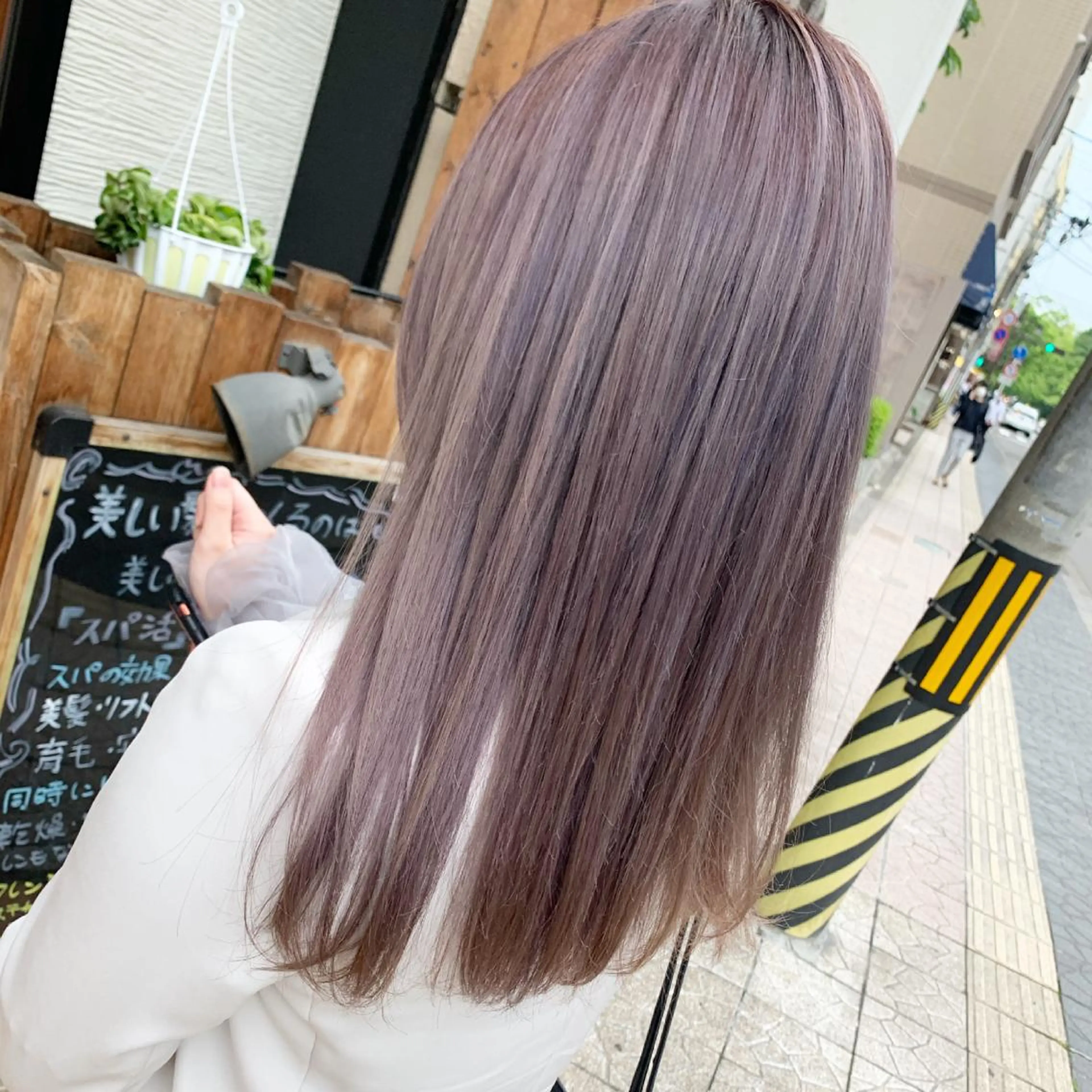 セミロング カラー アッシュ ラベンダーカラー ラベンダーアッシュ yoshi (高橋福博)のヘアスタイル