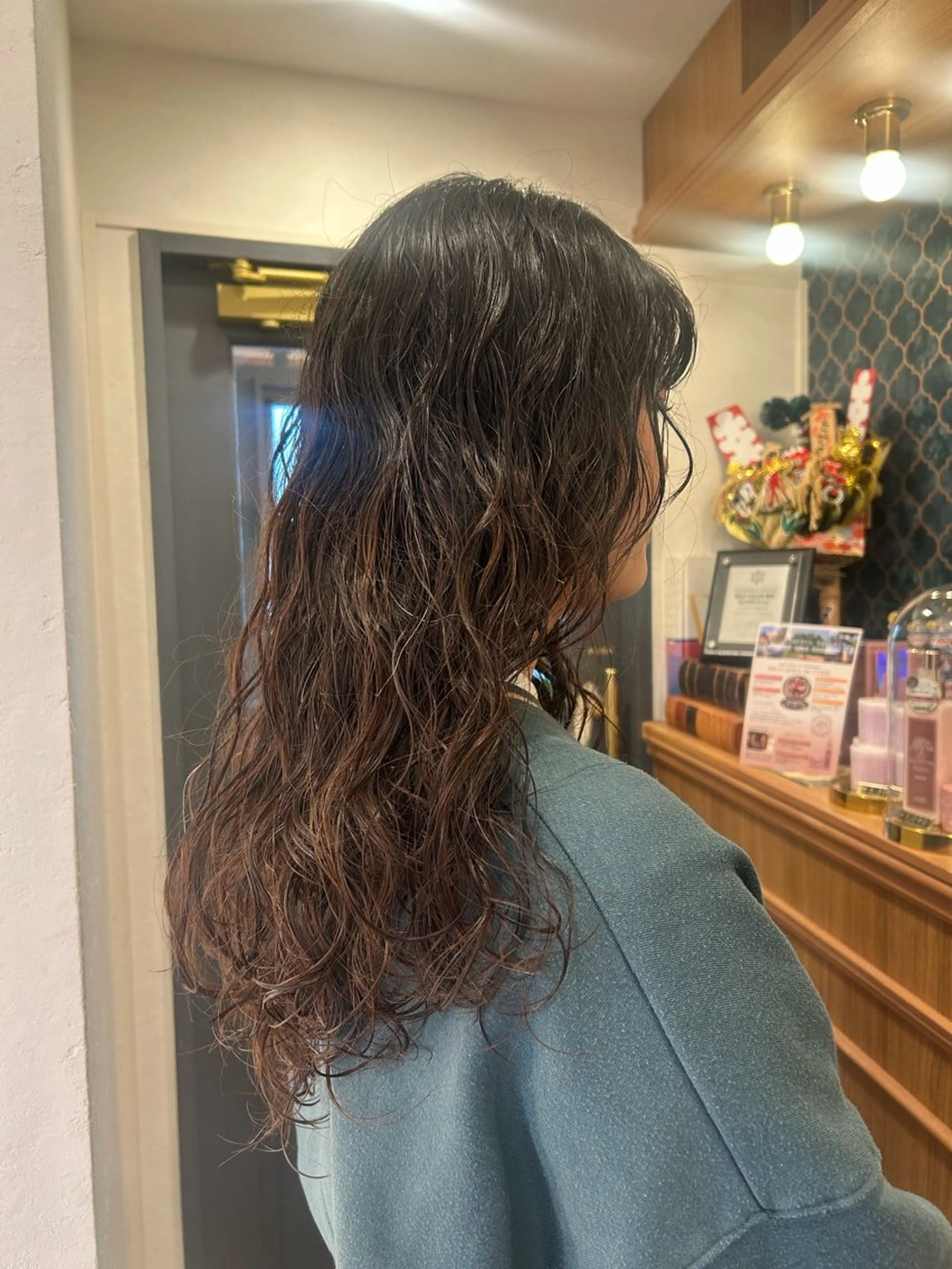 【オシャレ女子さん必見🌷🫧】 ロングパーマ🌀 ＋ 🫧つやつやトリートメント付き🫧 カット無料‼️の写真