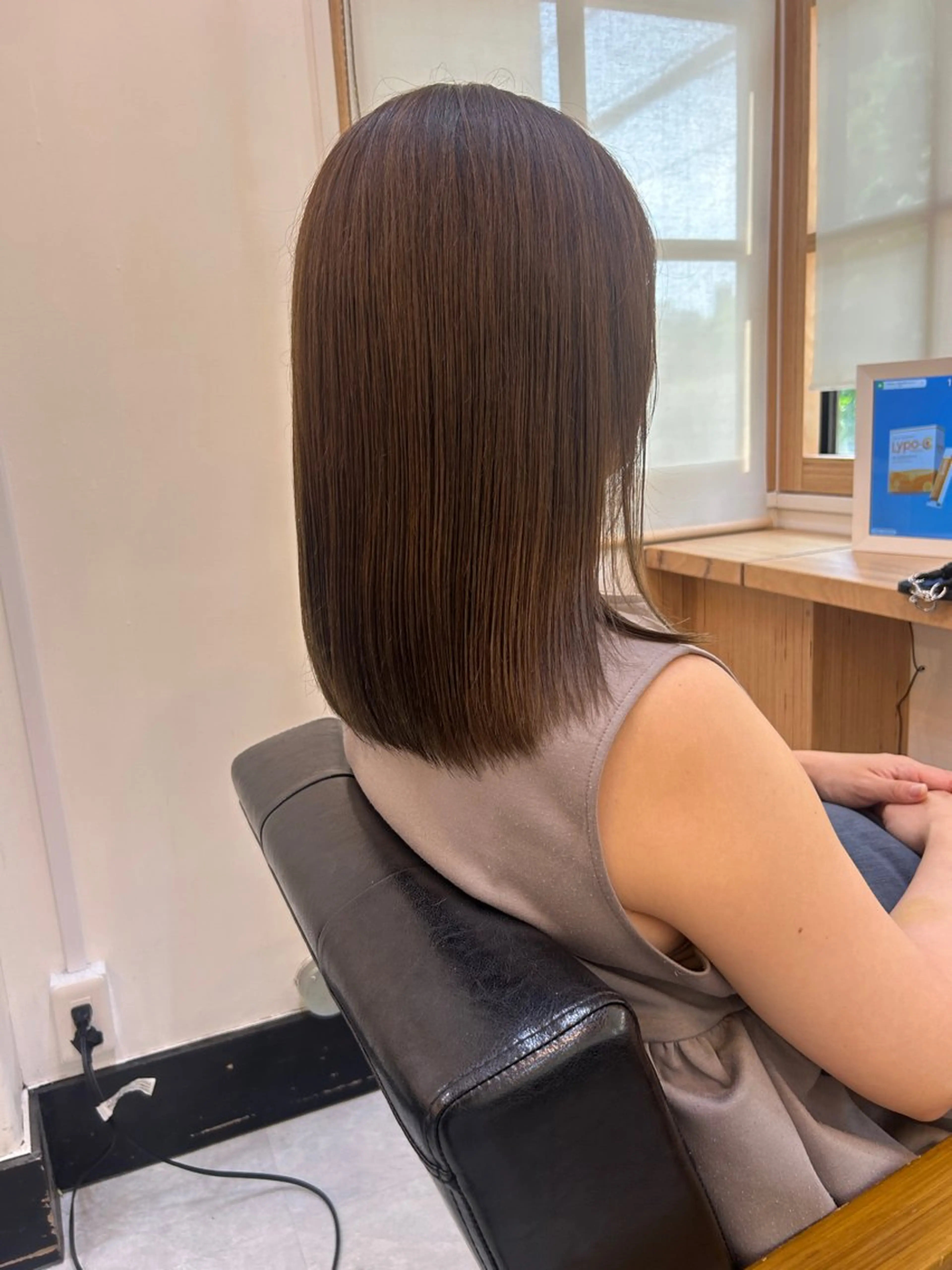 セミロング カラー ヘアカラー トリートメント CARICIA 白木 由里加のヘアスタイル